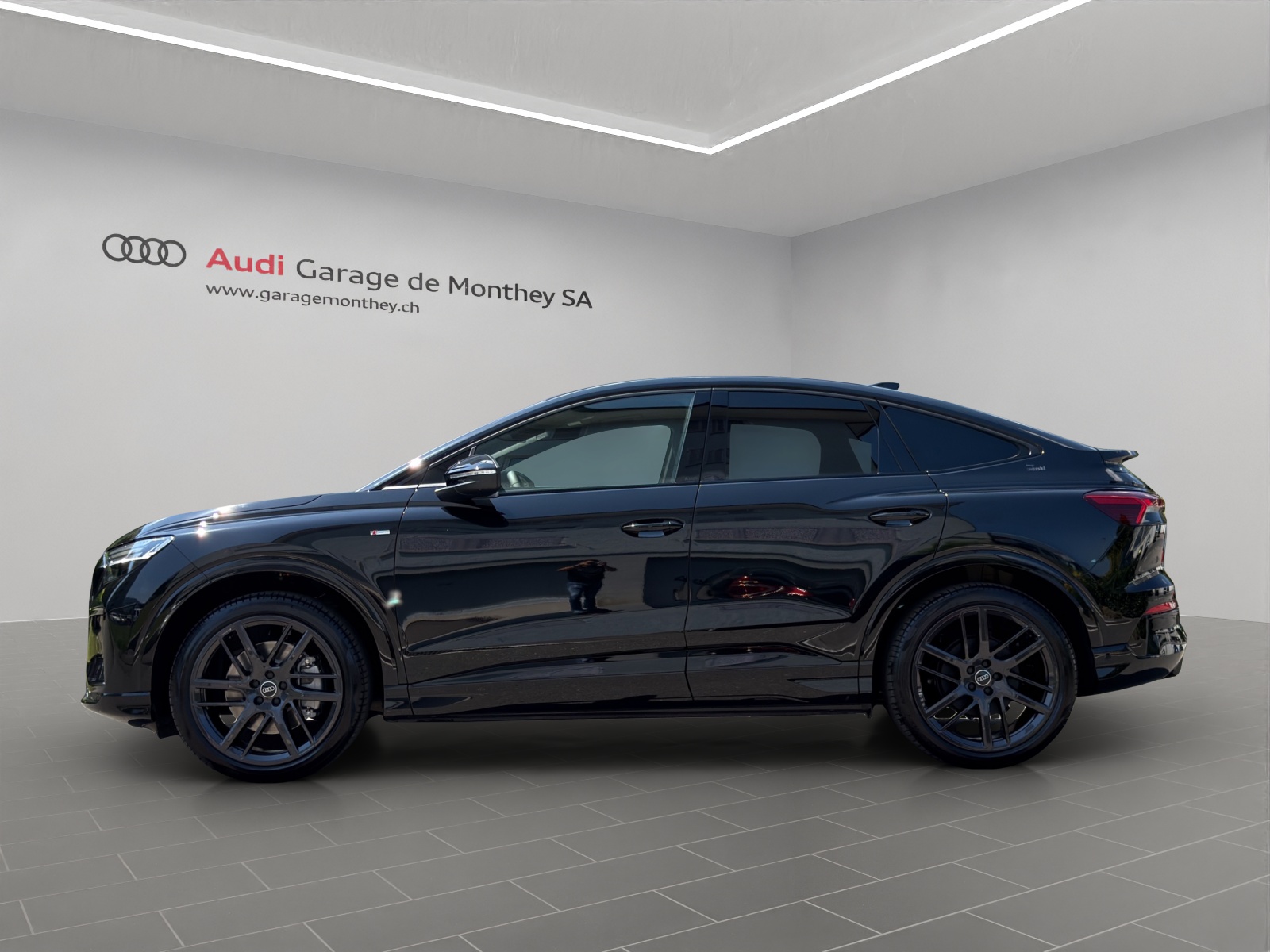 AUDI Q4 Sportback e-tron quattro performance Swiss Ski-image-4