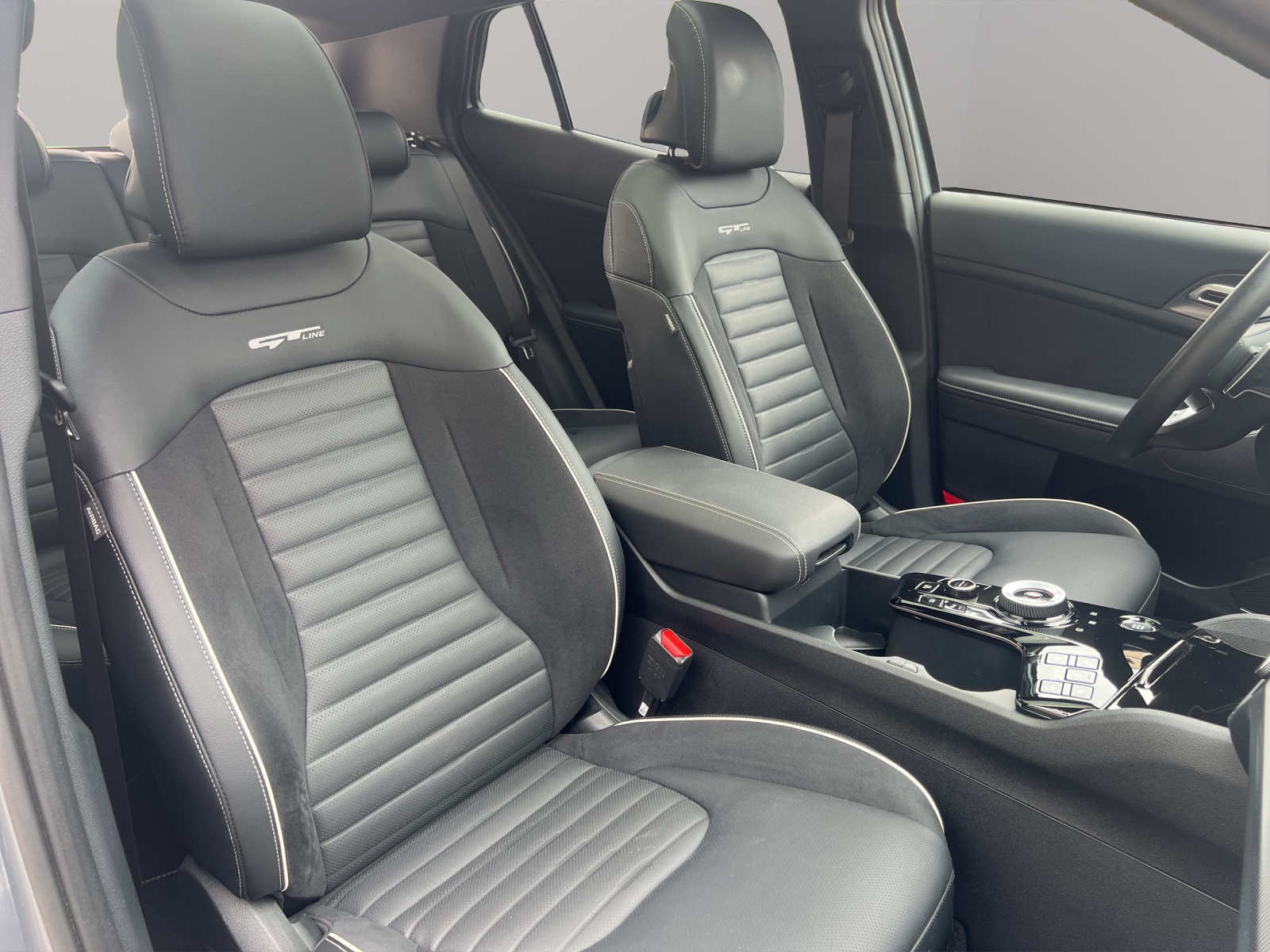 KIA Sportage 1.6 T PHEV GT-Line-image-13