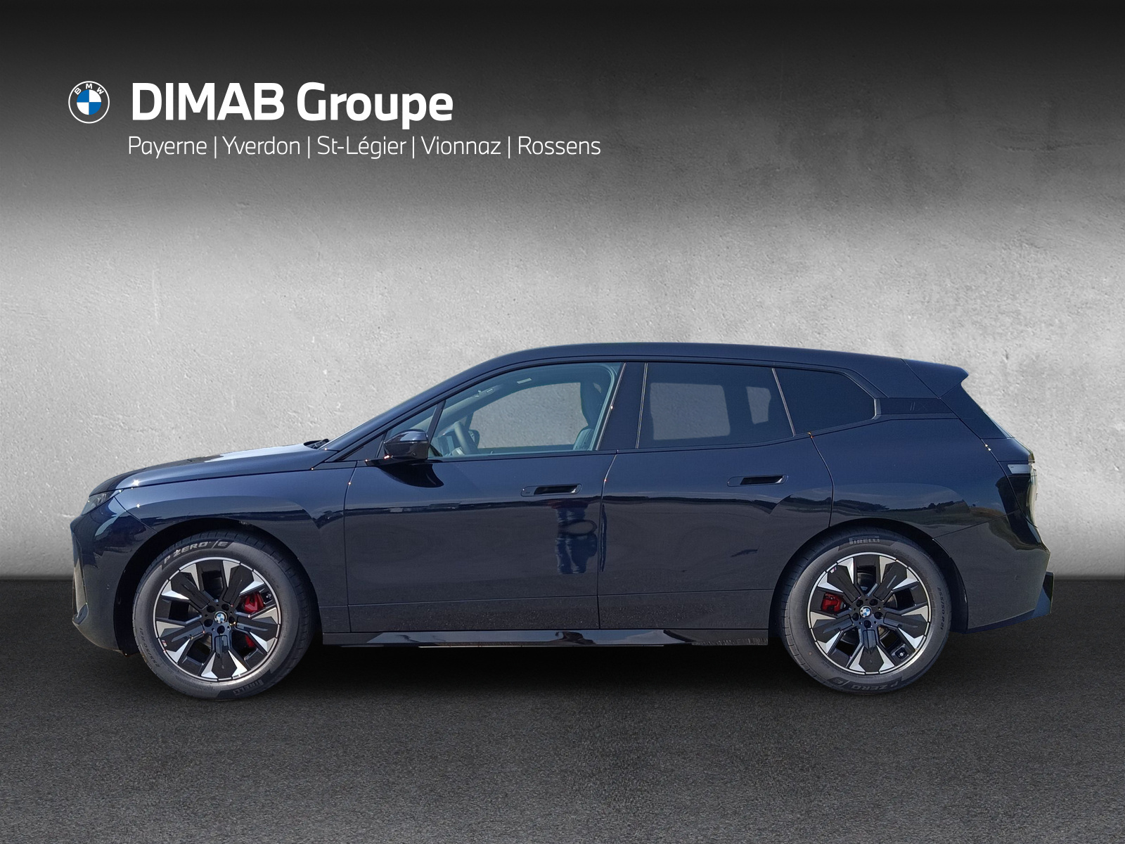 BMW iX xDrive60 M Sport Pro-showroom-element-1