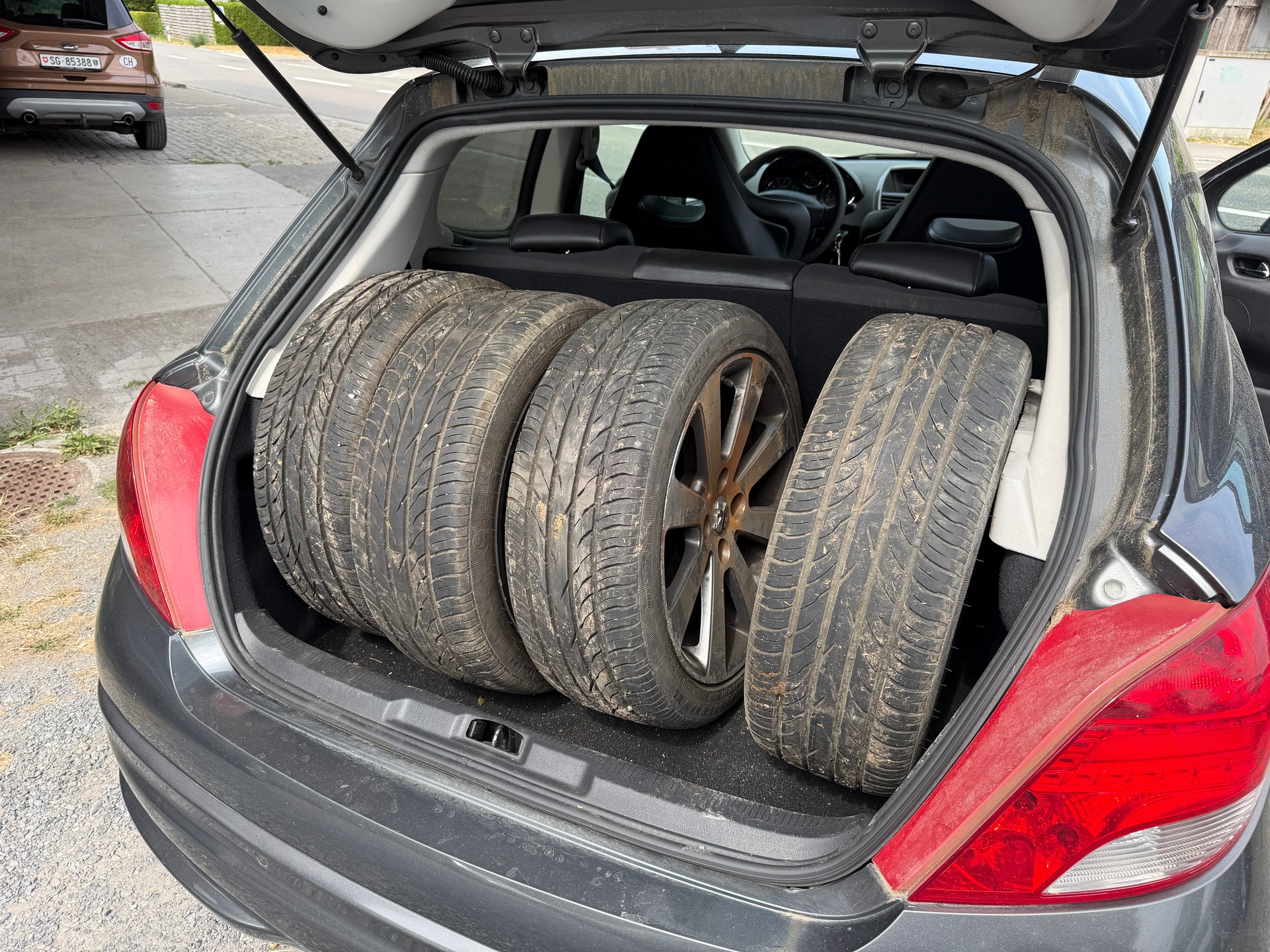 PEUGEOT 207 1.6 16V Turbo GTi-image-9