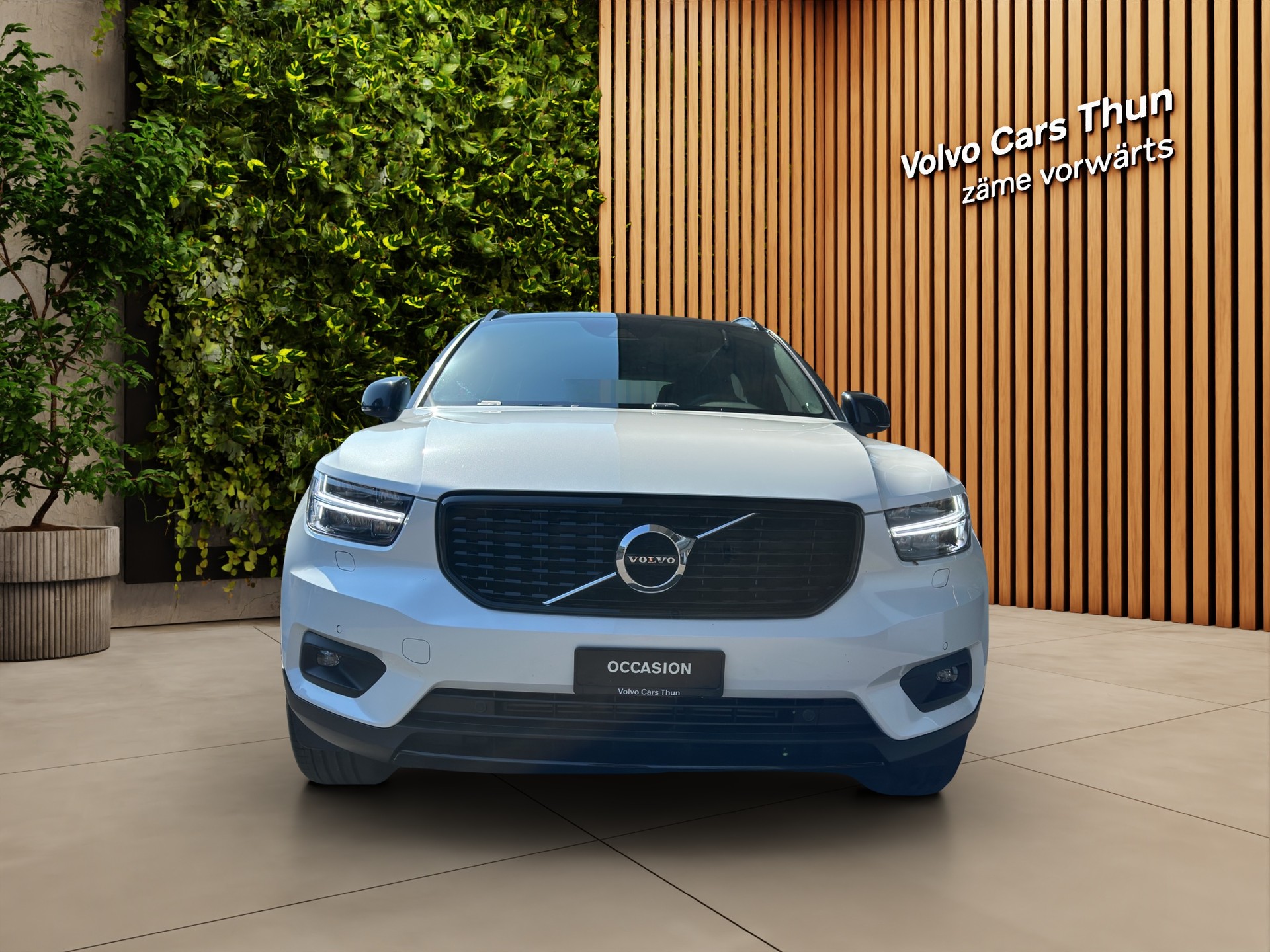VOLVO XC40 2.0 T4 R-Design AWD-showroom-element-1