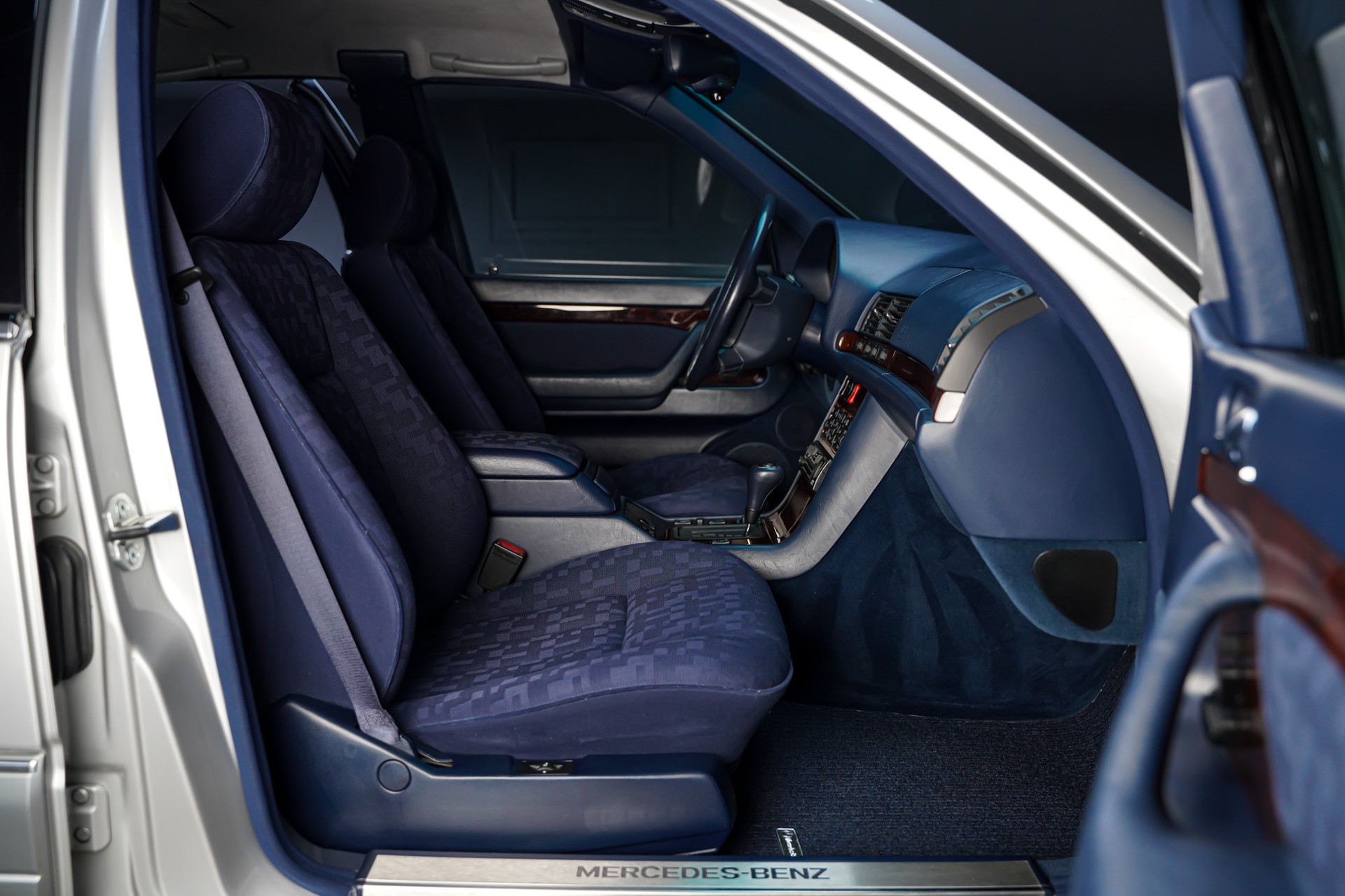 MERCEDES-BENZ S 350 Turbo-Diesel Automatic-image-16