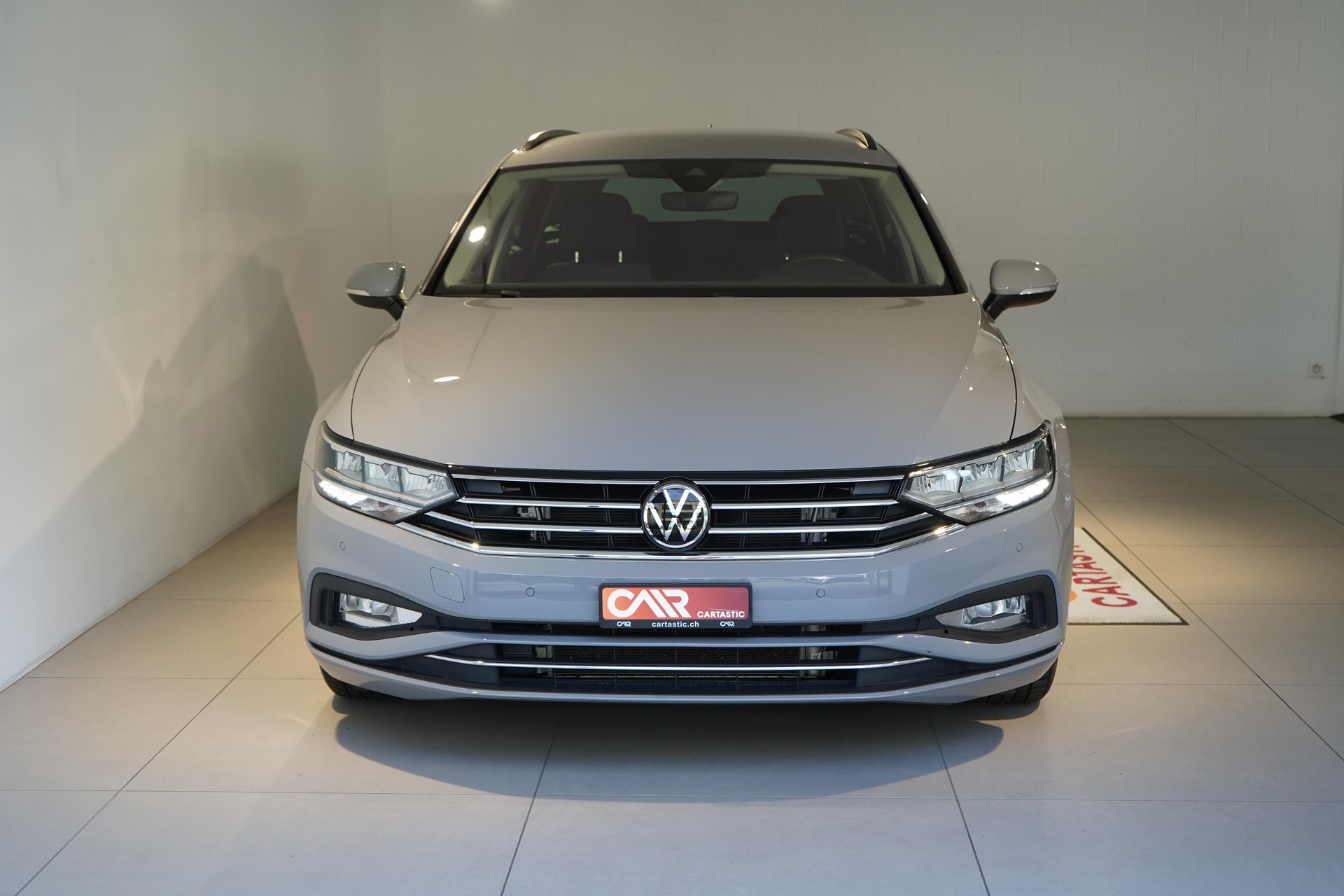 VW Passat Variant 2.0 TDI 200 Business DSG 4m-showroom-element-1