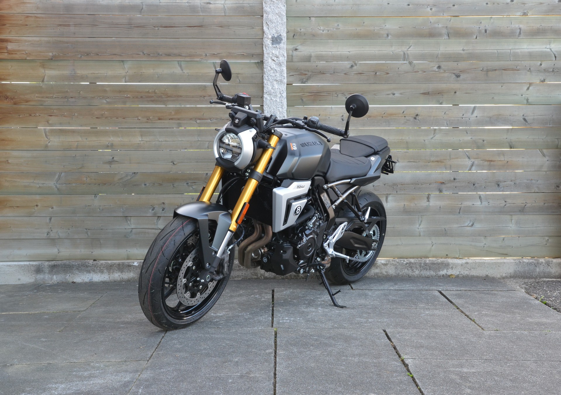 SUZUKI GSX-8T-image-1