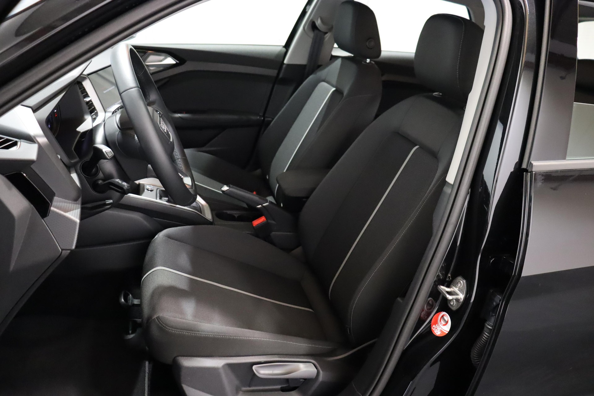 AUDI A1 Sportback 1.0 30 TFSI S-Tronic-image-8