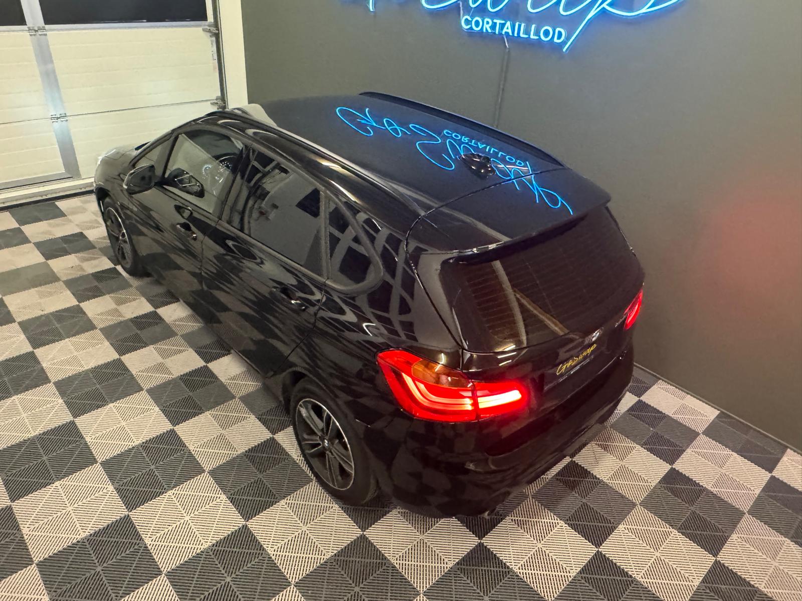 BMW 225xe iPerformance Active Tourer Steptronic-showroom-element-2