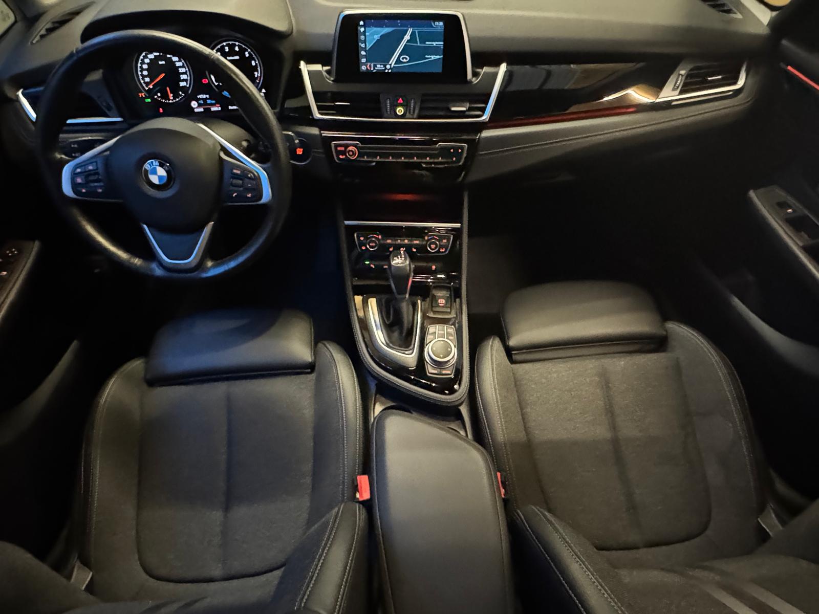BMW 225xe iPerformance Active Tourer Steptronic-image-13