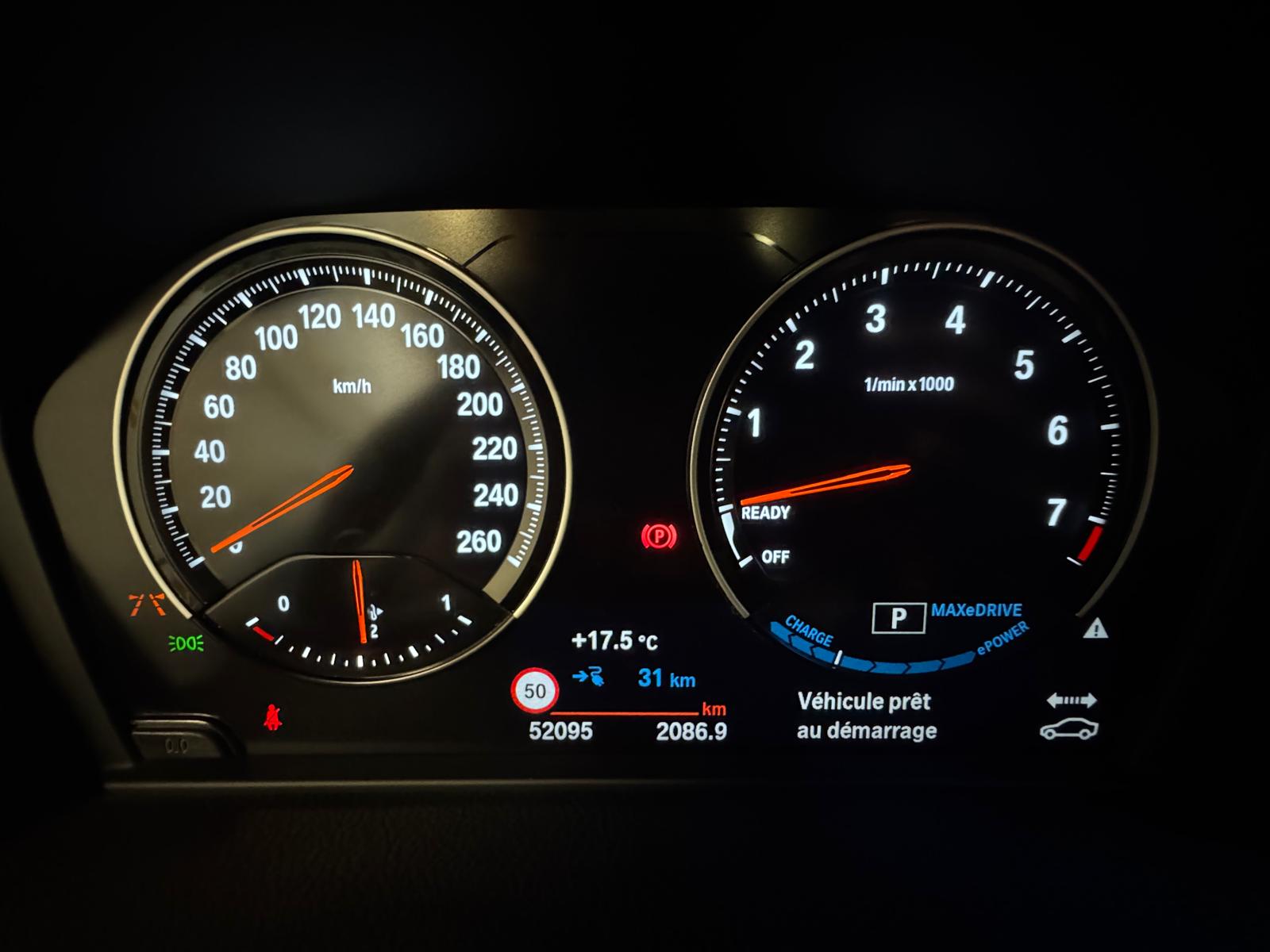 BMW 225xe iPerformance Active Tourer Steptronic-image-18