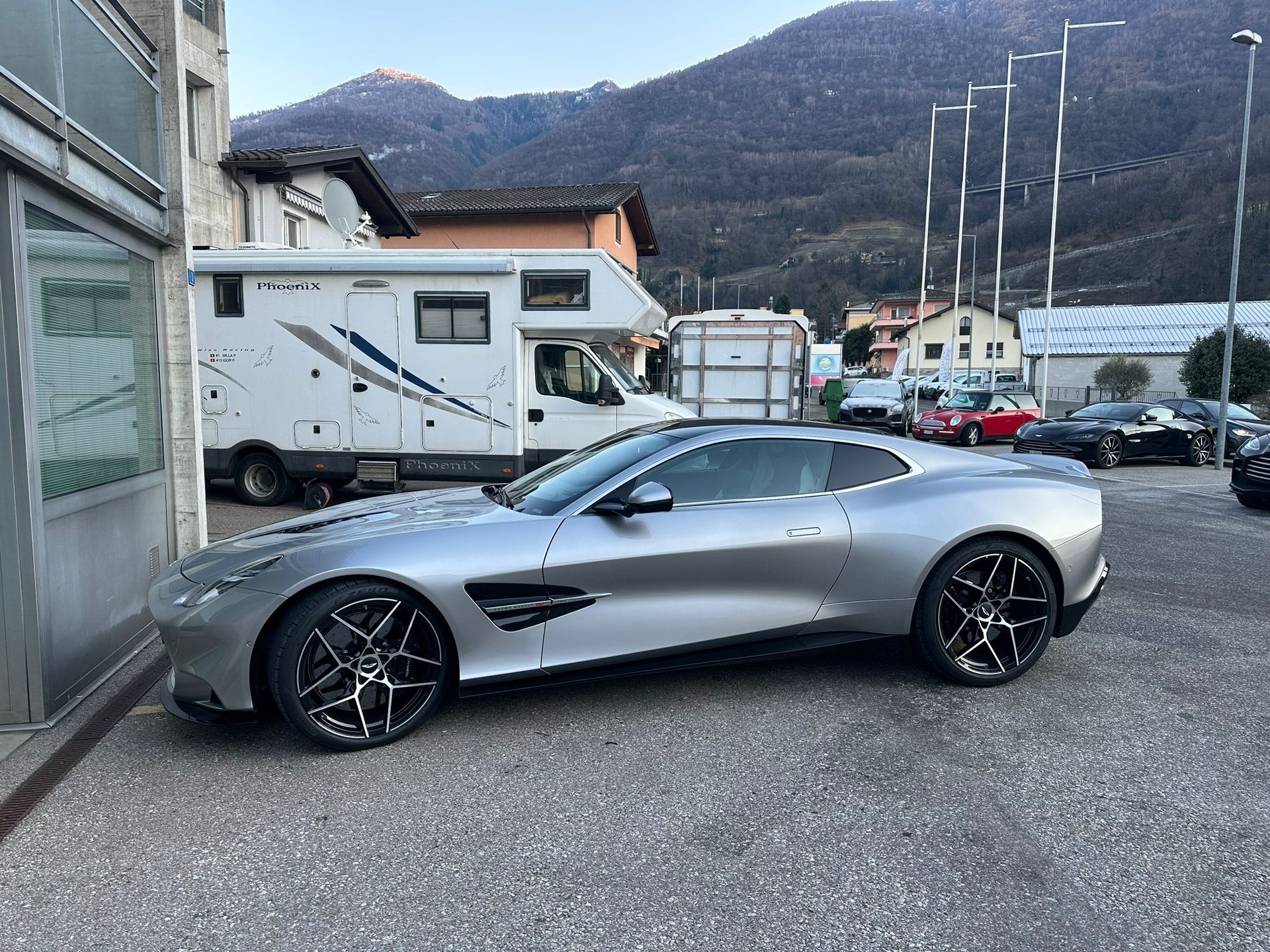ASTON MARTIN V12 Vanquish 835cv 1000Nm-image-2