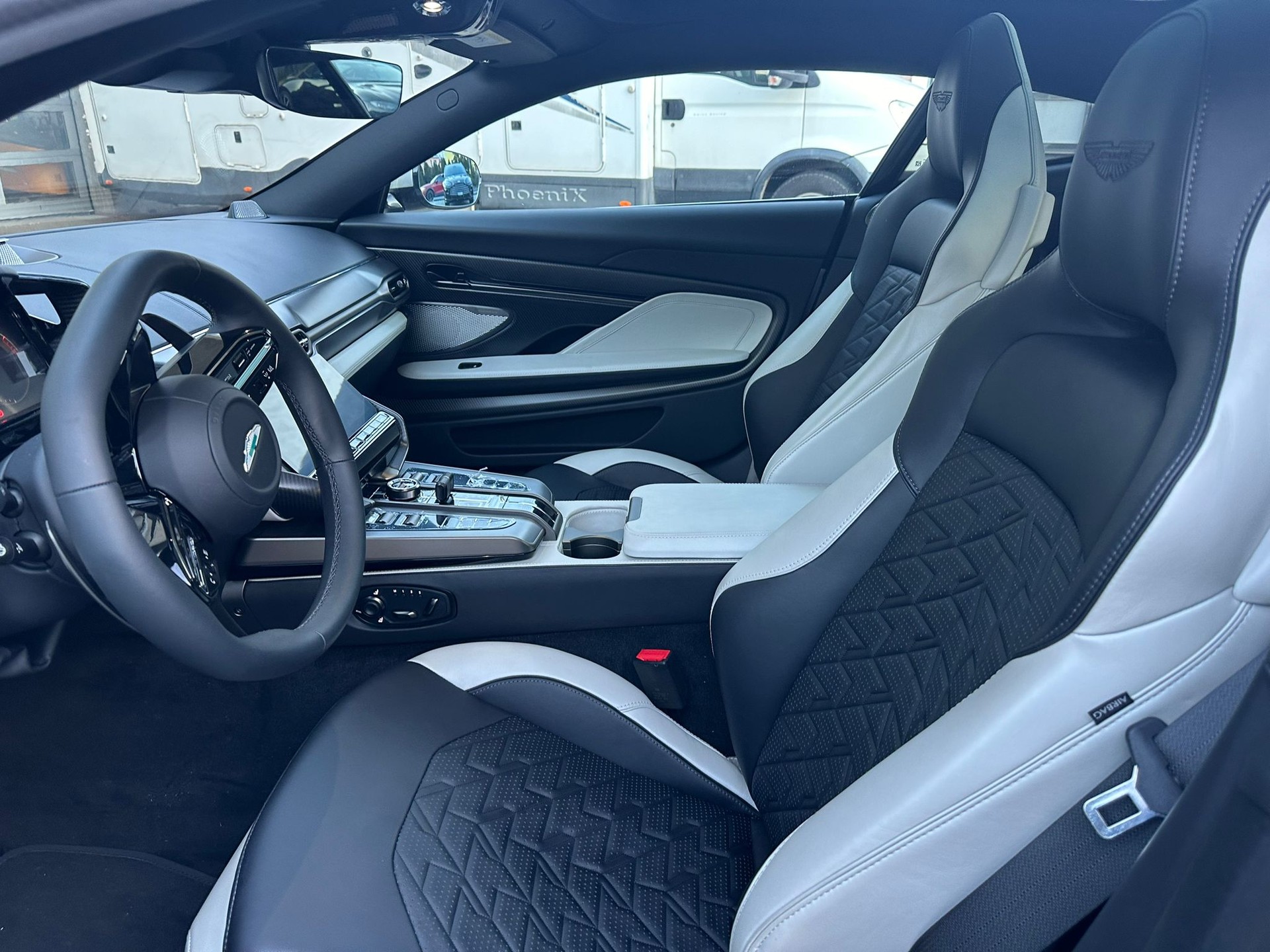 ASTON MARTIN V12 Vanquish 835cv 1000Nm-image-5