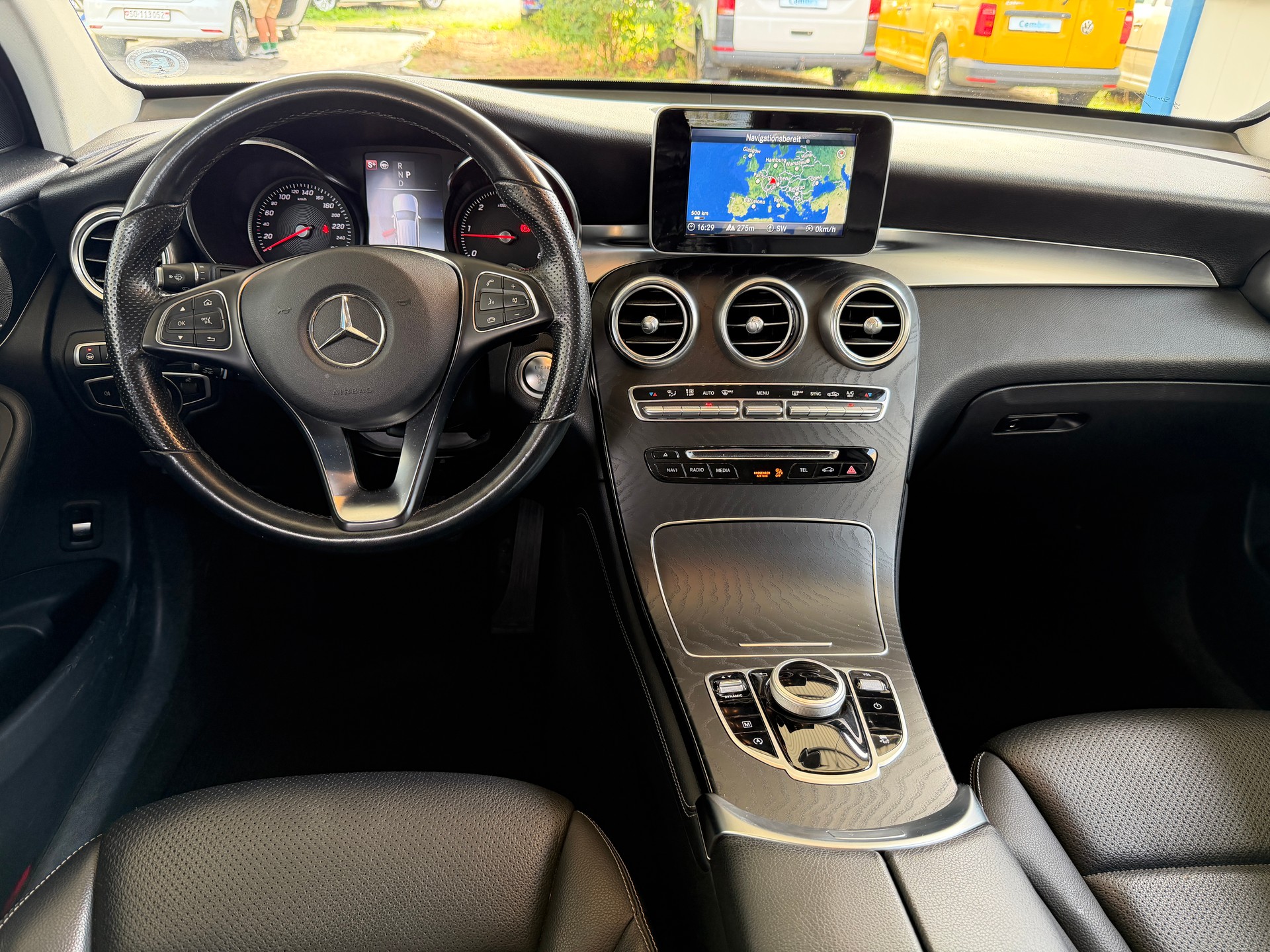 MERCEDES-BENZ GLC 250 d Exclusive 4Matic 9G-Tronic-showroom-element-1