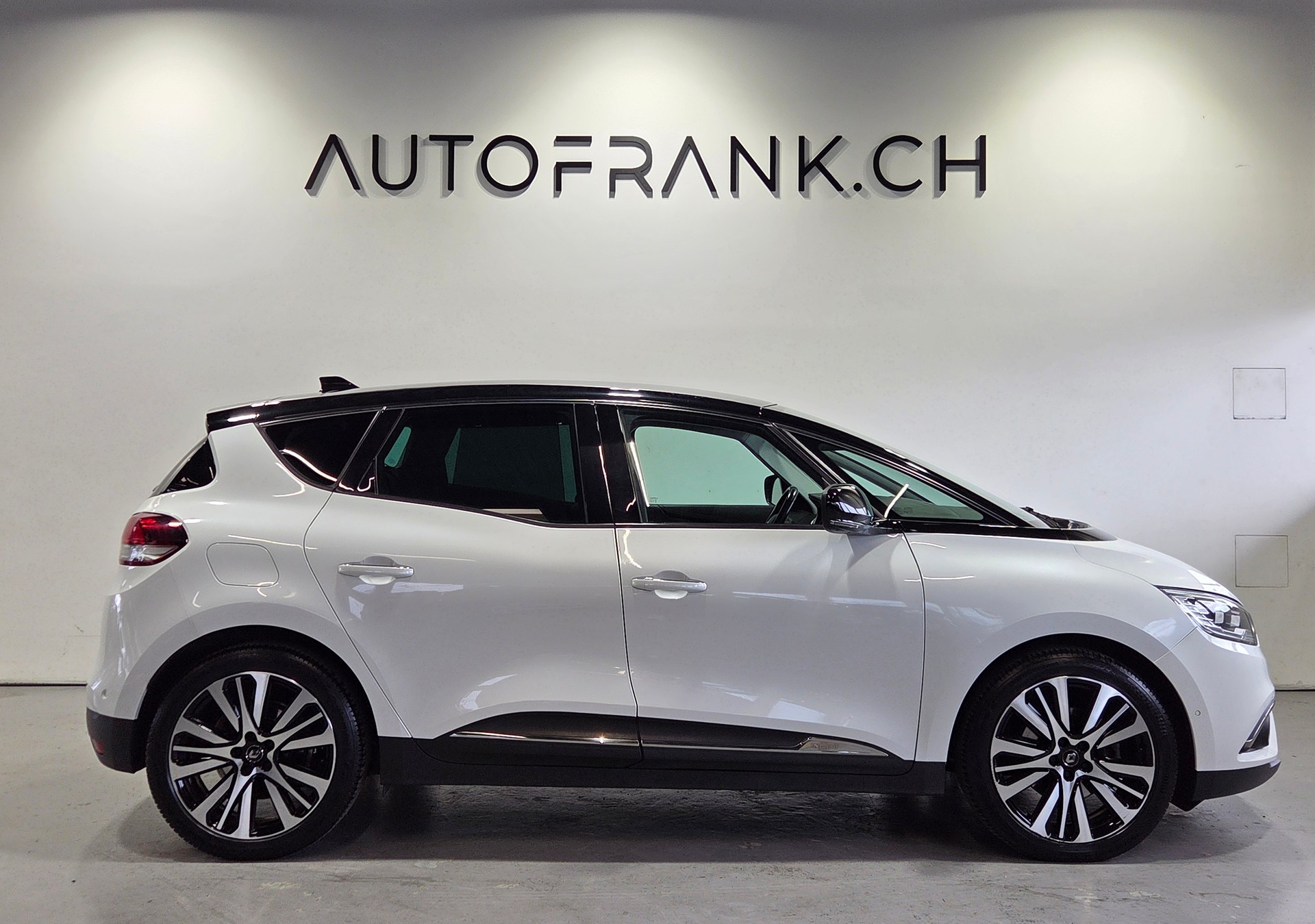 RENAULT Scénic 1.3 TCe 160 Initiale EDC-image-4