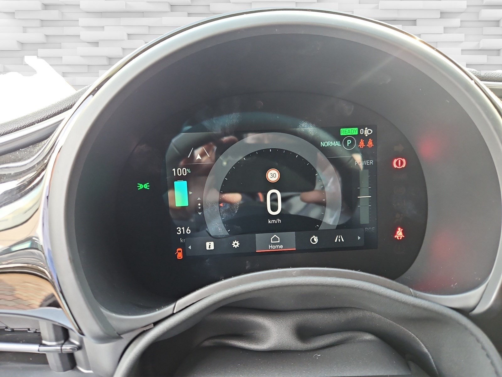 FIAT 500 electric 87 kW Swiss Edition-image-13