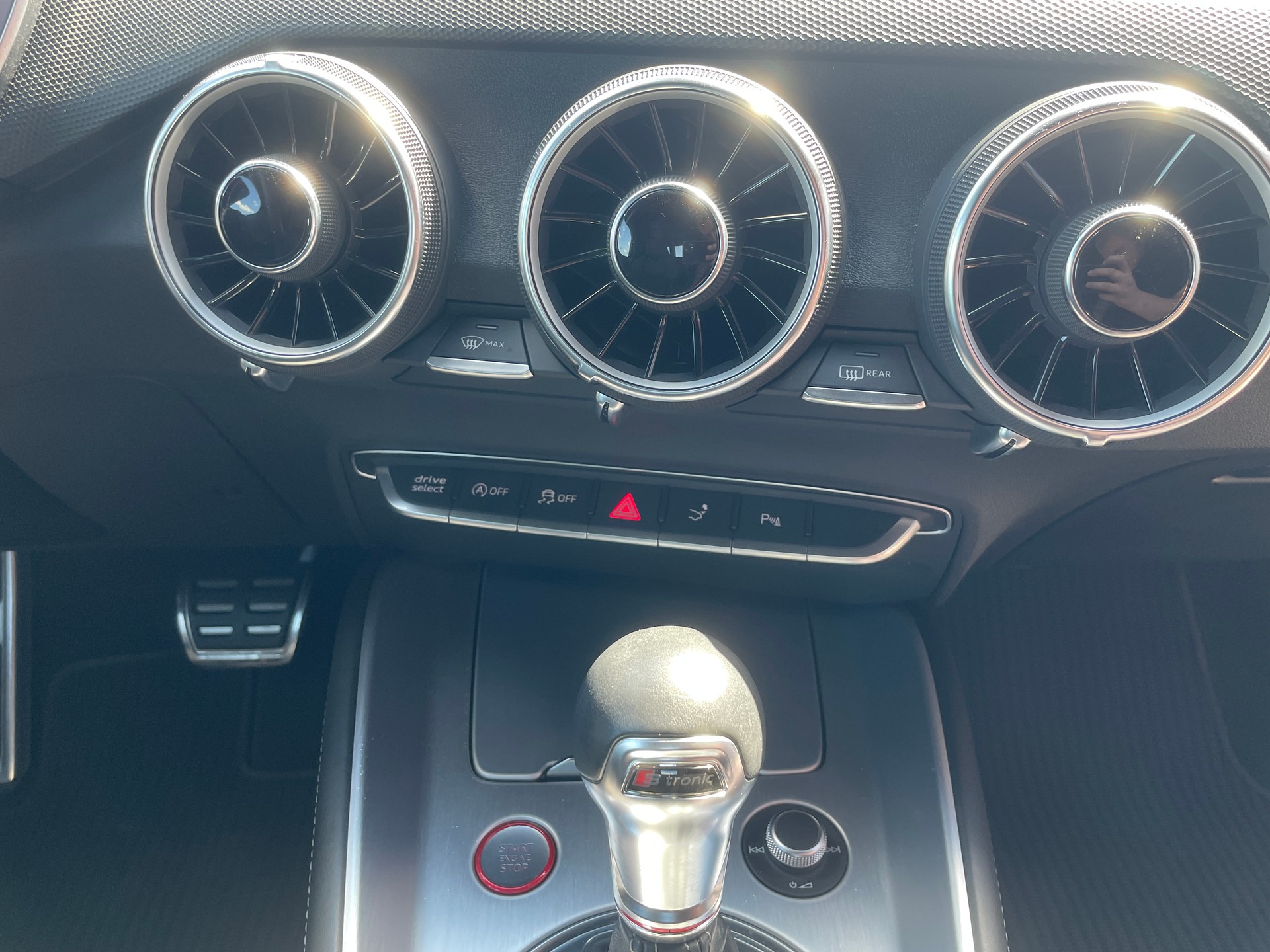 AUDI TTS Roadster 2.0 TFSI quattro S-tronic-image-18