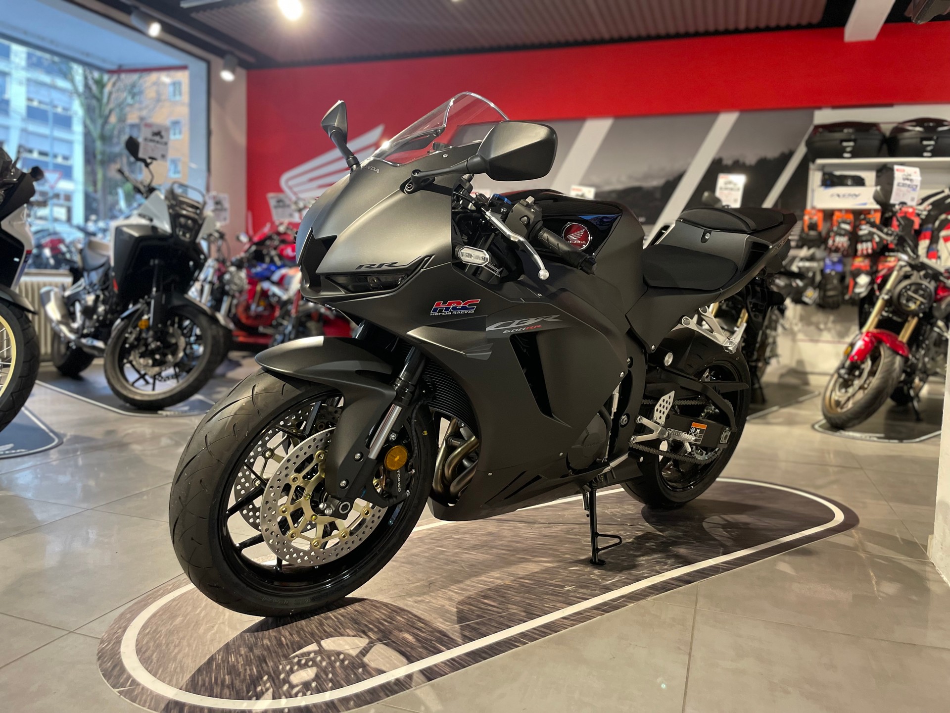 HONDA CBR 600 RR-image-1