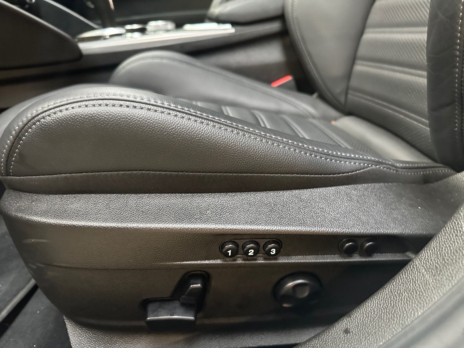 ALFA ROMEO Giulia 2.0 Veloce Pack Premium Q4 AT8-showroom-element-2
