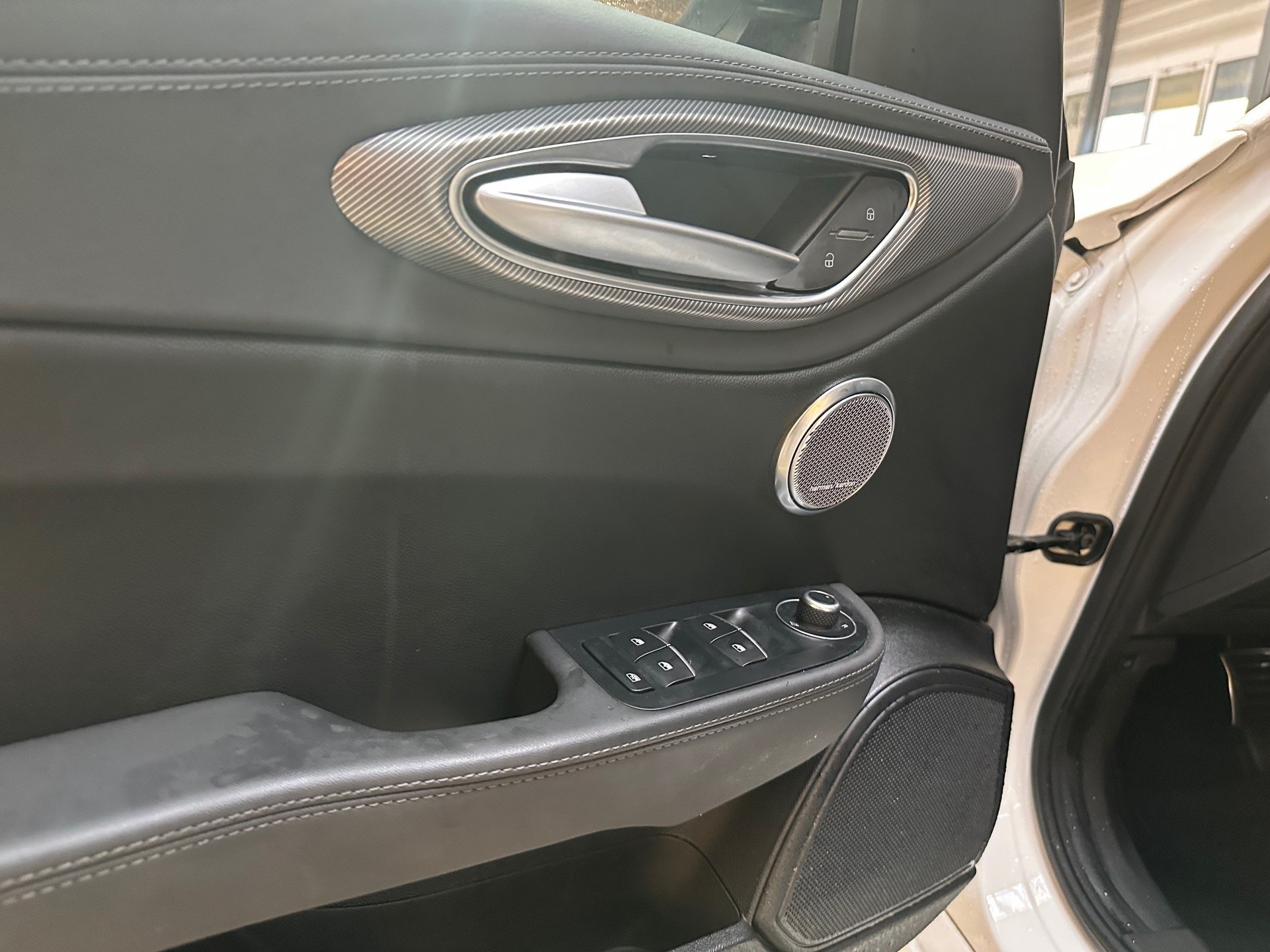 ALFA ROMEO Giulia 2.0 Veloce Pack Premium Q4 AT8-image-8
