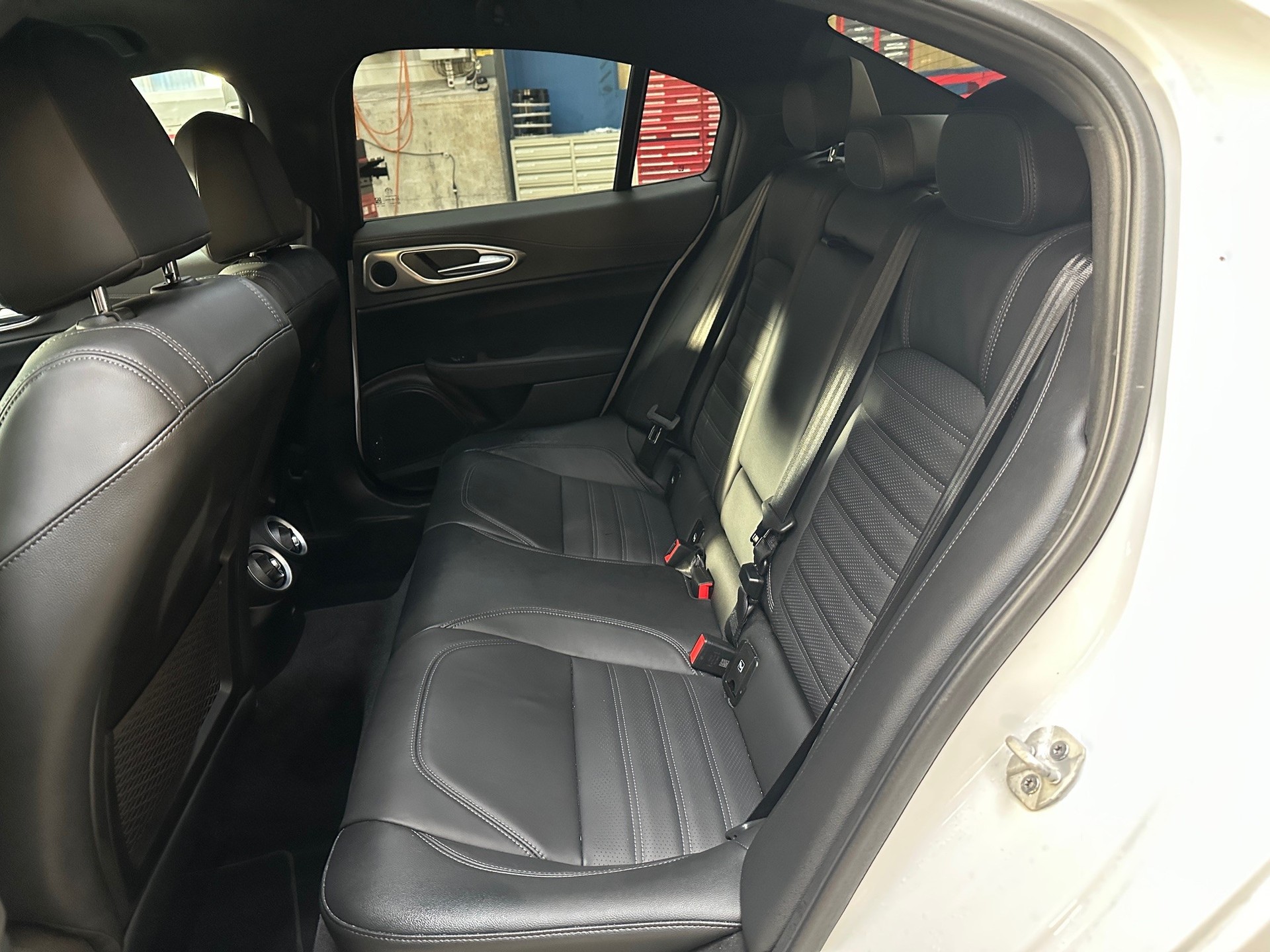 ALFA ROMEO Giulia 2.0 Veloce Pack Premium Q4 AT8-image-10
