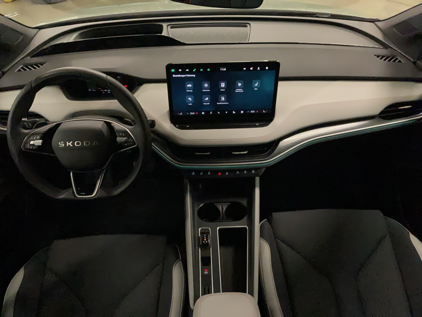 SKODA Elroq 85-image-7