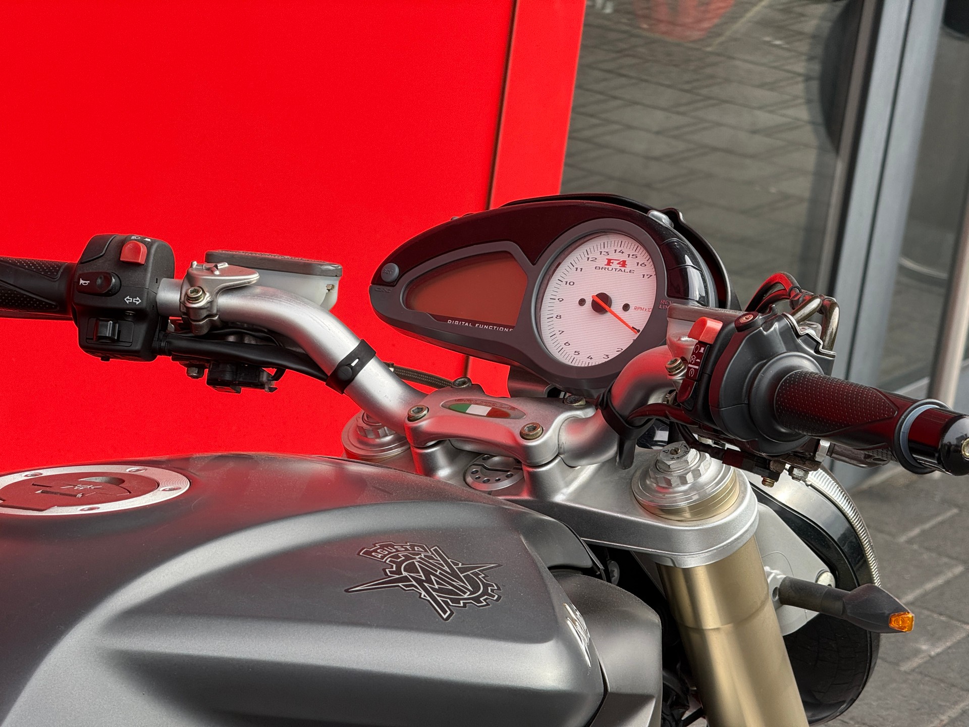MV AGUSTA Brutale 750 S-image-13