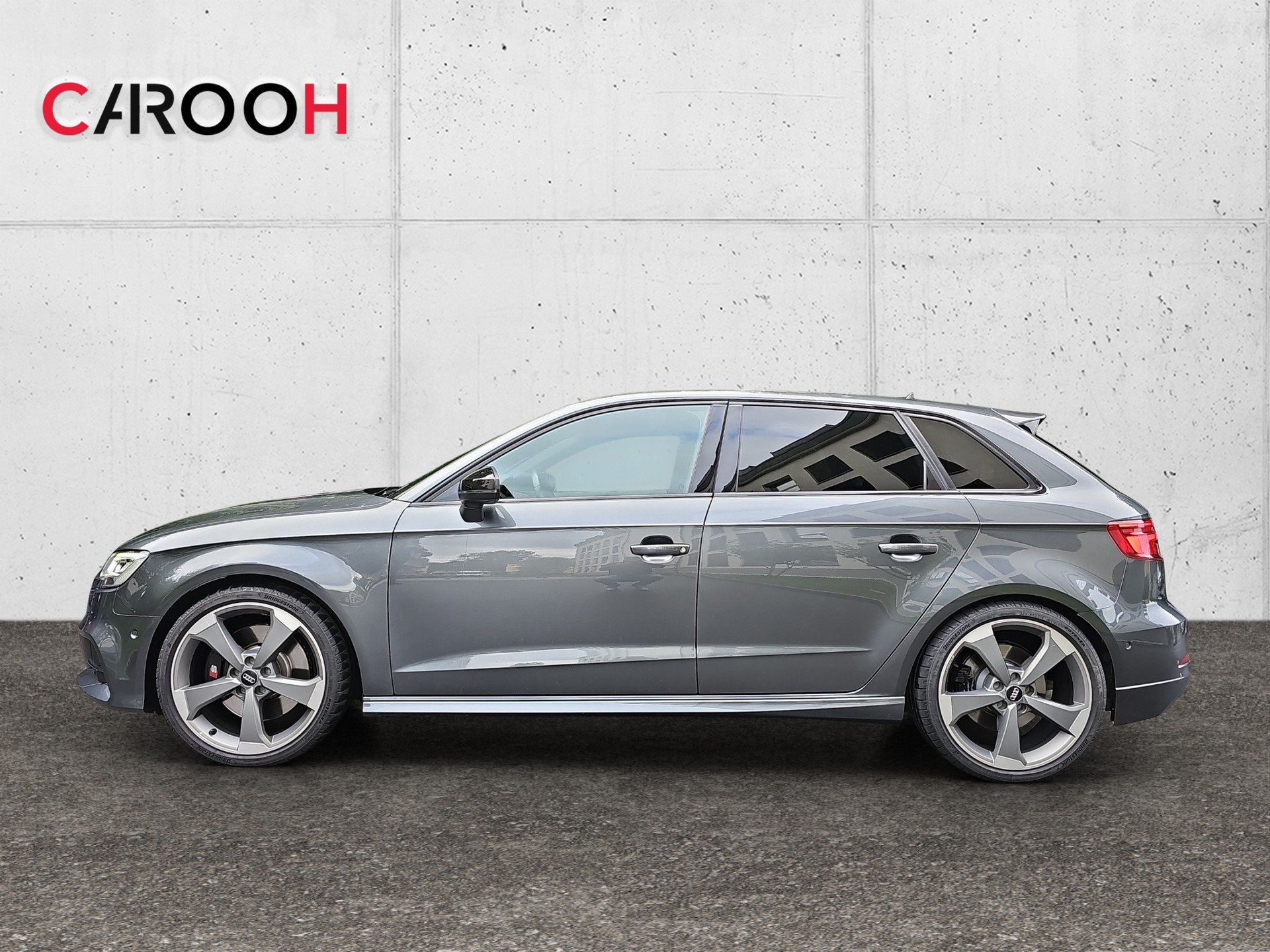 AUDI S3 Sportback 2.0 TFSI quattro S-tronic-showroom-element-3