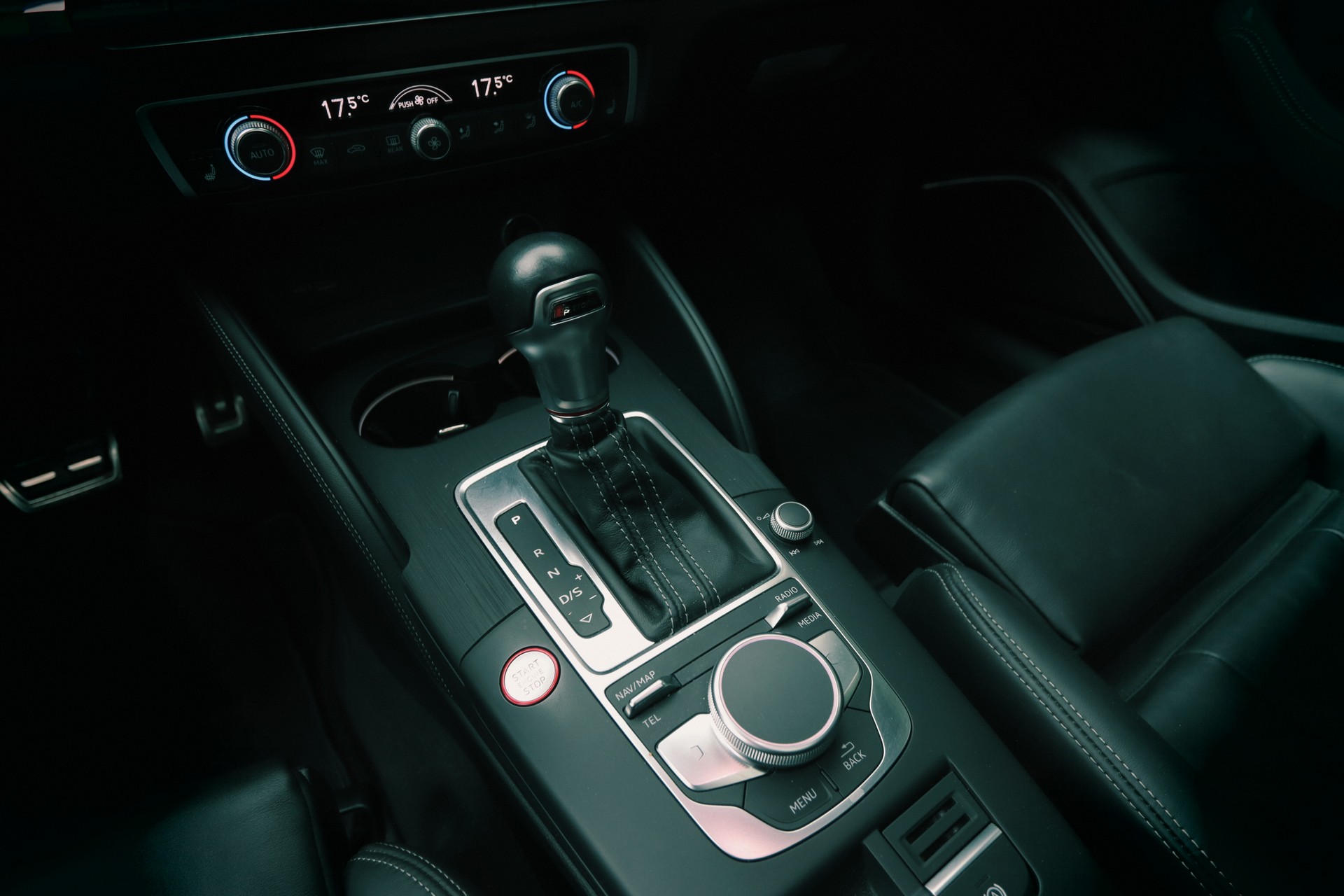 AUDI S3 Sportback 2.0 TFSI quattro S-tronic-image-19