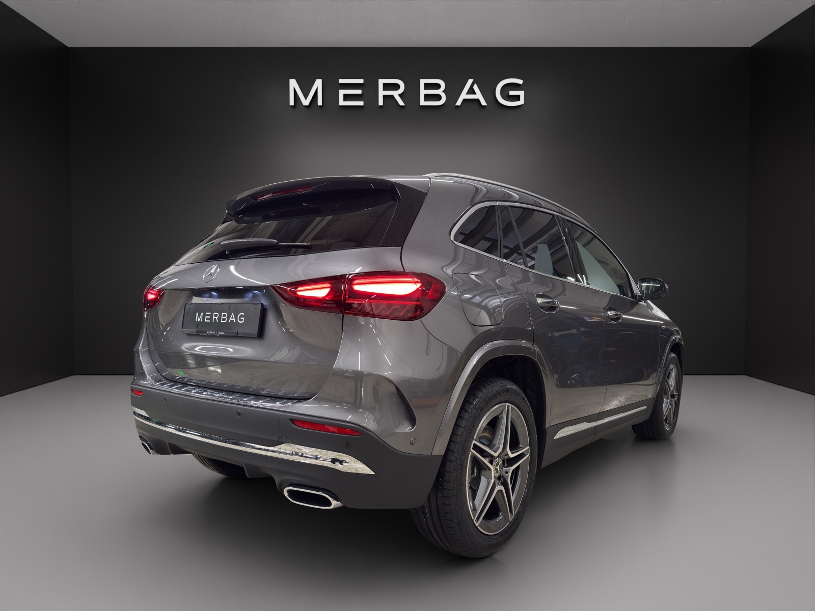 MERCEDES-BENZ GLA 250 e EQ Star 8G-DCT-image-2