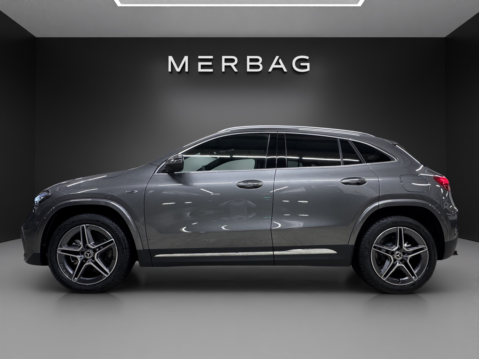 MERCEDES-BENZ GLA 250 e EQ Star 8G-DCT-image-5