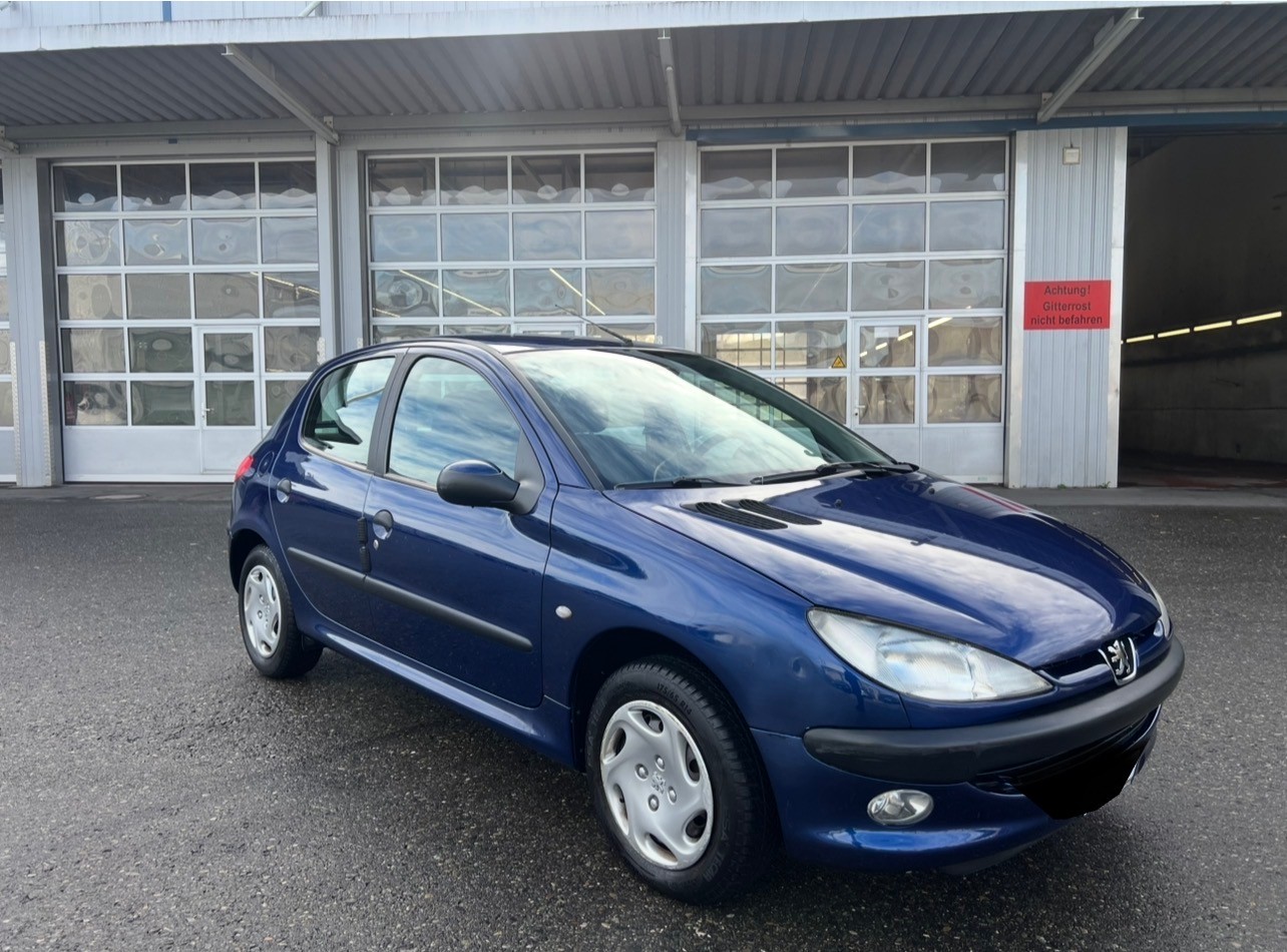PEUGEOT 206 1.6 XT Premium-showroom-element-1