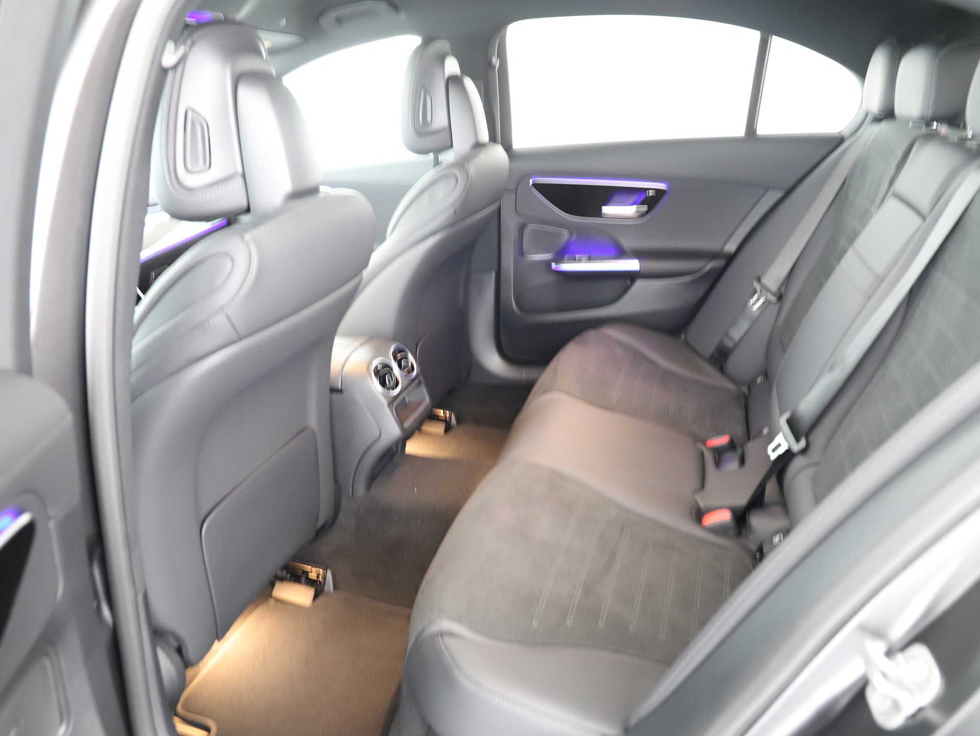 MERCEDES-BENZ C 220 d 4 M Swiss Star-image-8