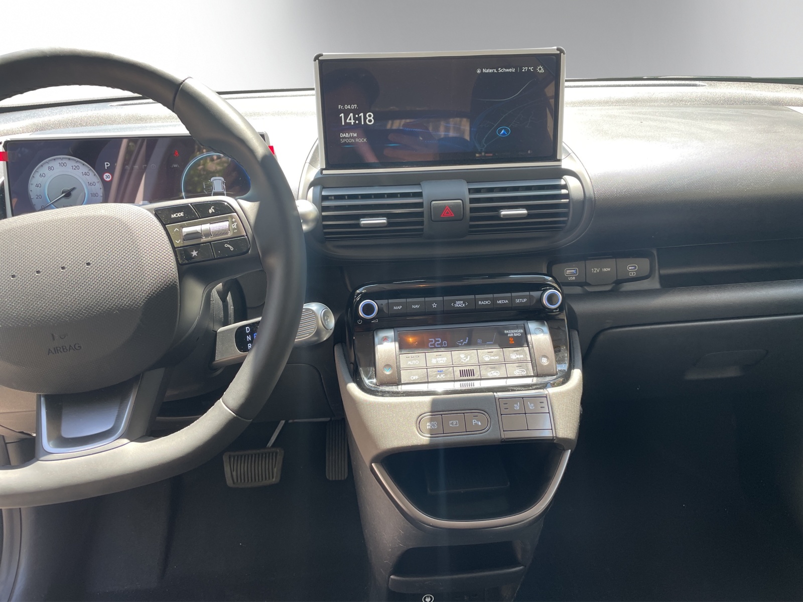 HYUNDAI Inster 49kWh Amplia-image-8