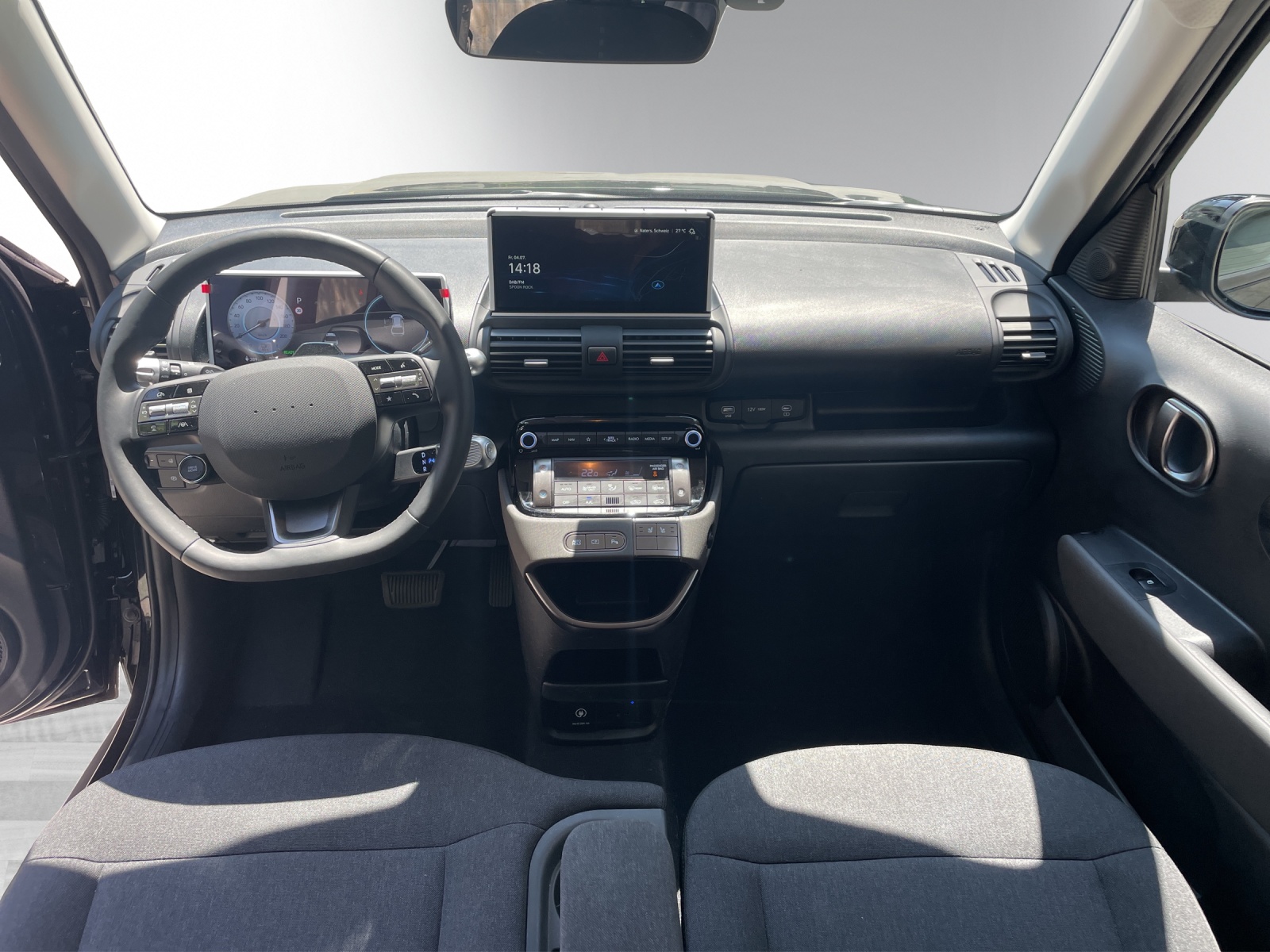 HYUNDAI Inster 49kWh Amplia-image-7