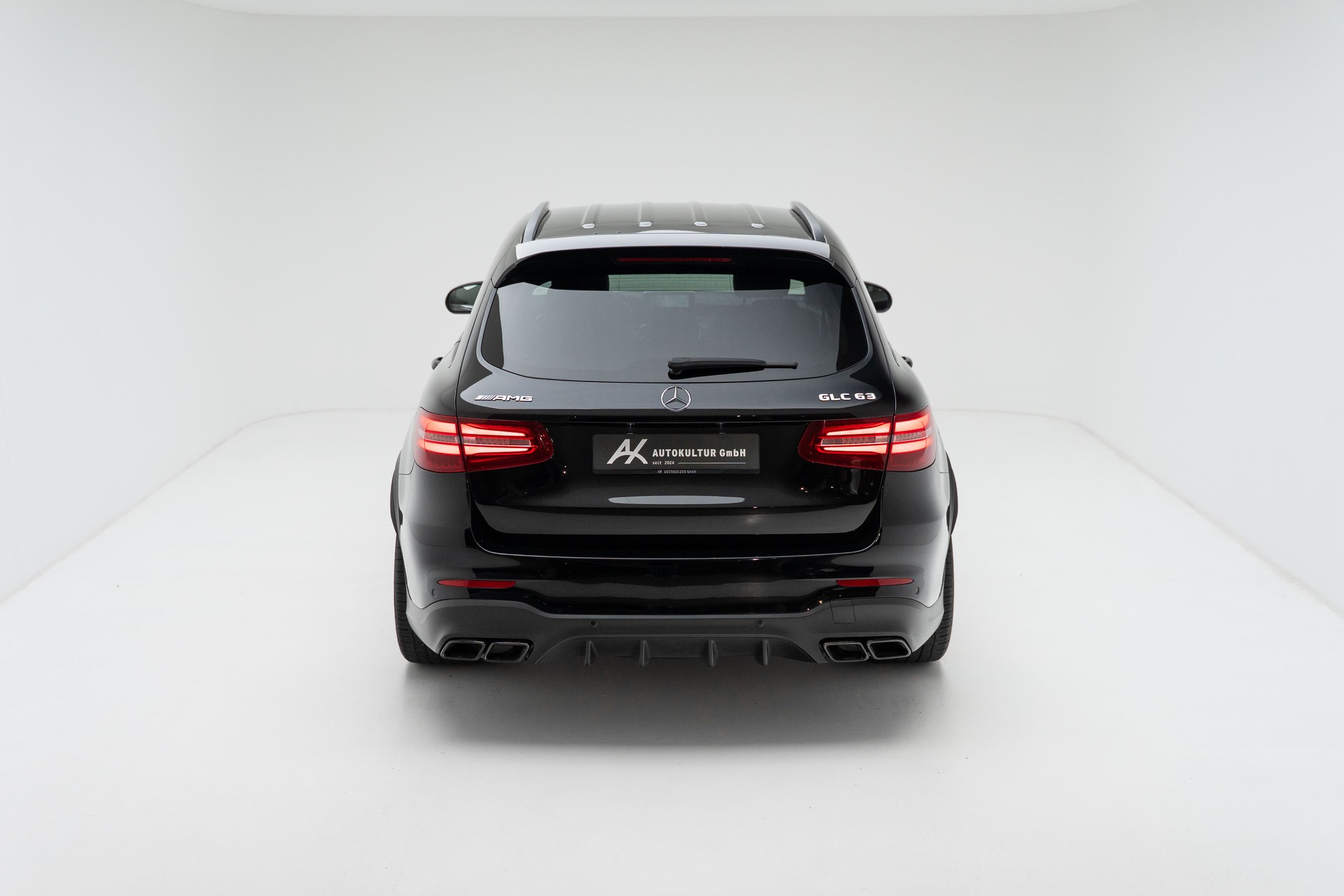 MERCEDES-BENZ GLC 63 AMG 4Matic+ 9G-Tronic-image-9