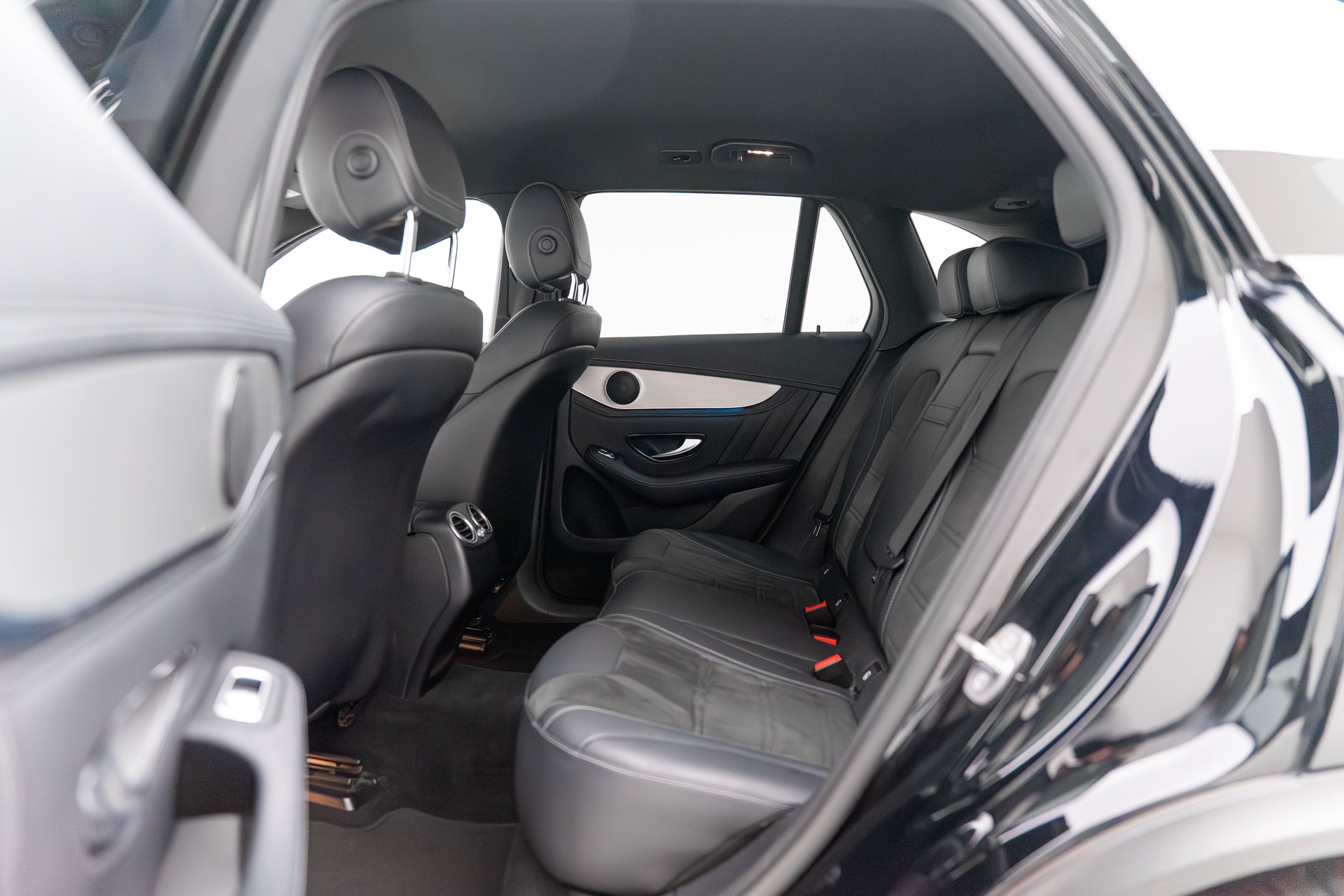 MERCEDES-BENZ GLC 63 AMG 4Matic+ 9G-Tronic-image-21