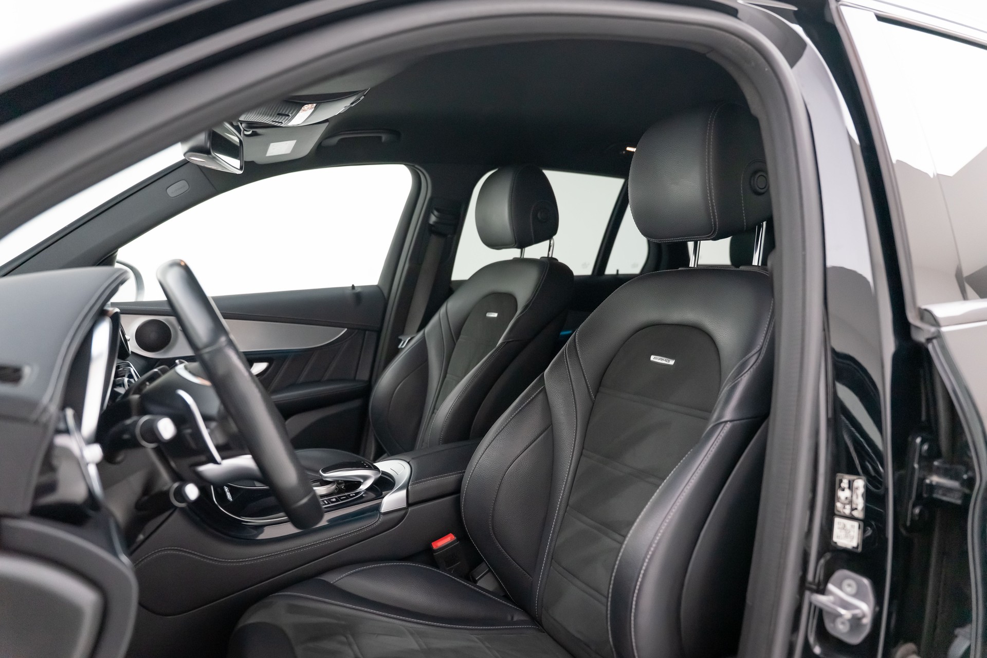 MERCEDES-BENZ GLC 63 AMG 4Matic+ 9G-Tronic-image-18