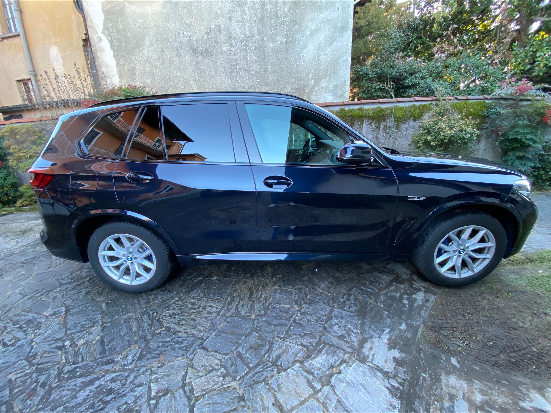 BMW X5 xDrive 45e M Sport Steptronic-showroom-element-2