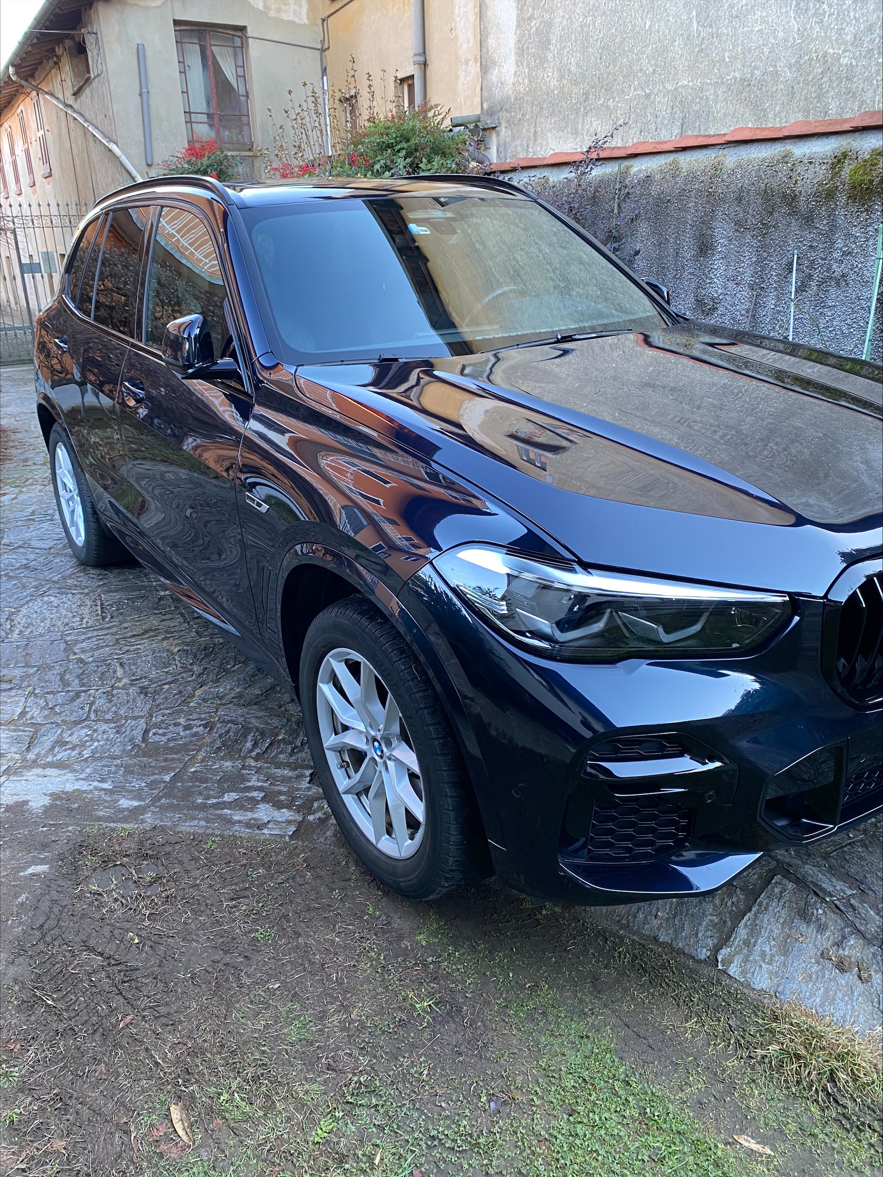 BMW X5 xDrive 45e M Sport Steptronic-showroom-element-1