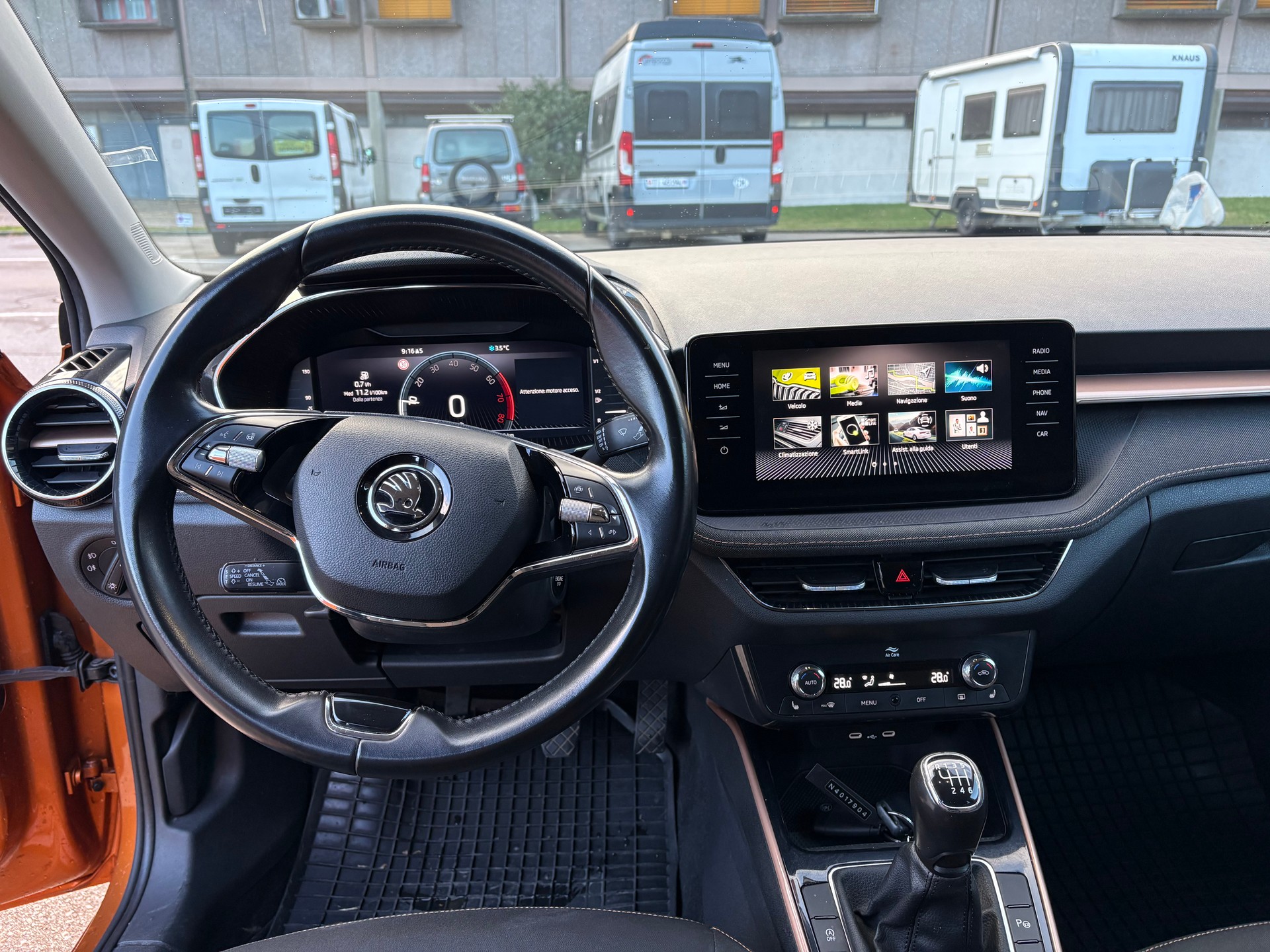 SKODA Fabia 1.0 TSI First Edition-image-8