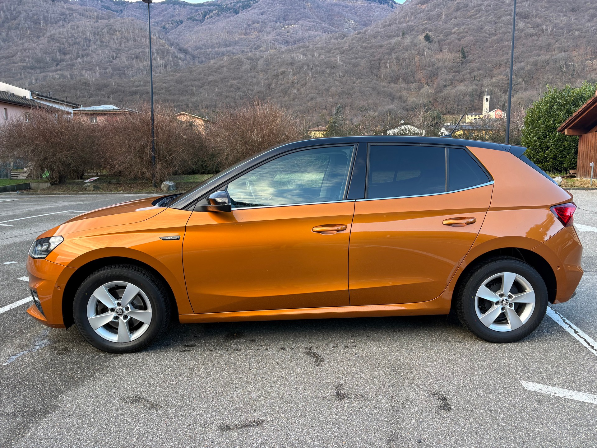 SKODA Fabia 1.0 TSI First Edition-image-1