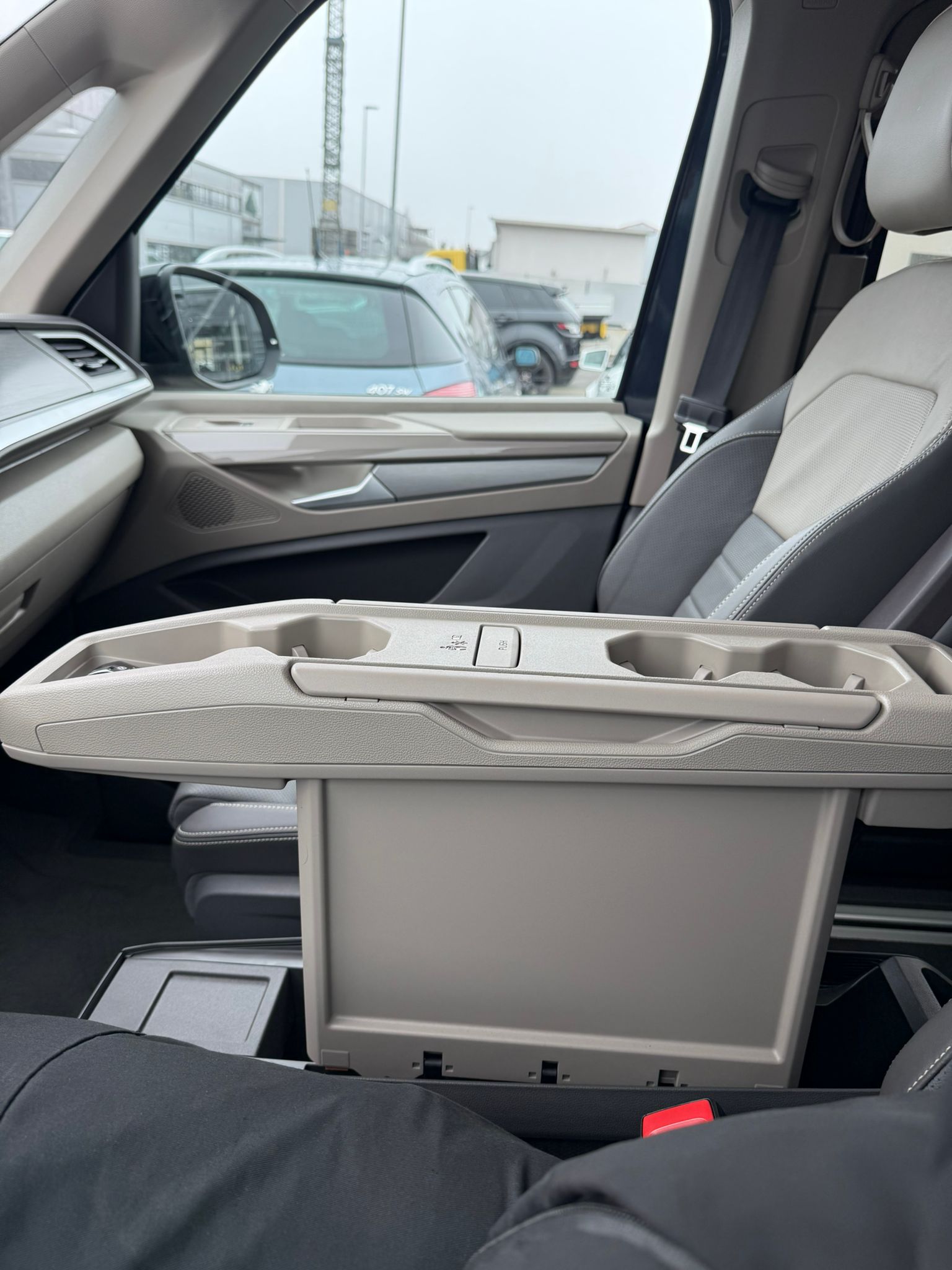 VW Multivan 2.0 TSI Style Liberty DSG Lang-image-27
