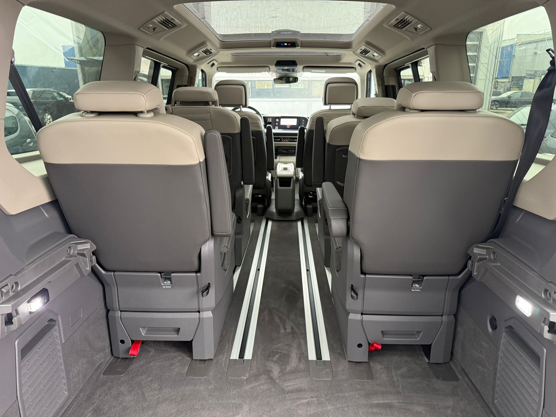 VW Multivan 2.0 TSI Style Liberty DSG Lang-image-22