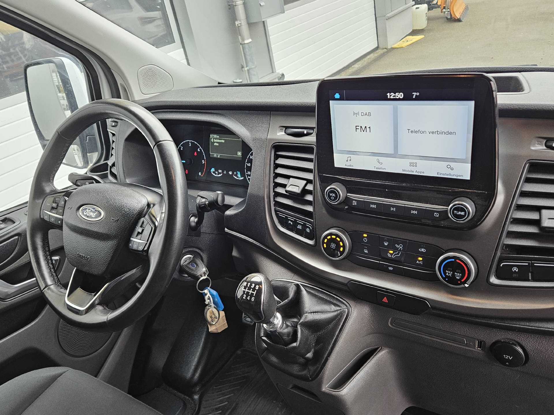FORD Transit Custom Van 320 L2 2.0 TDCi 130 Trend * Nutzlast von 1'066KG * Anhängelast von 2'800KG *-image-16
