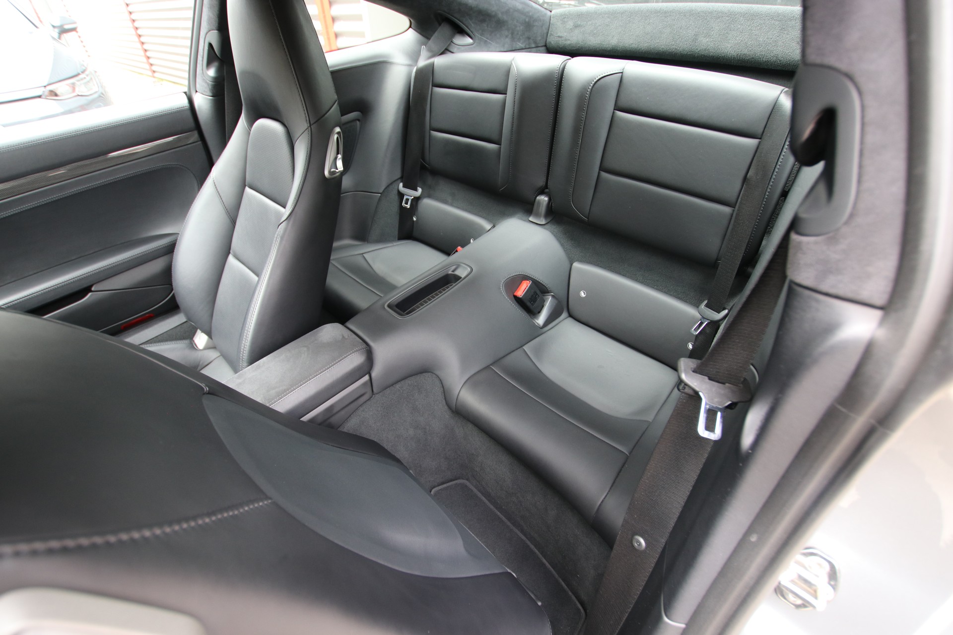 PORSCHE 911 Carrera 4 PDK-image-13