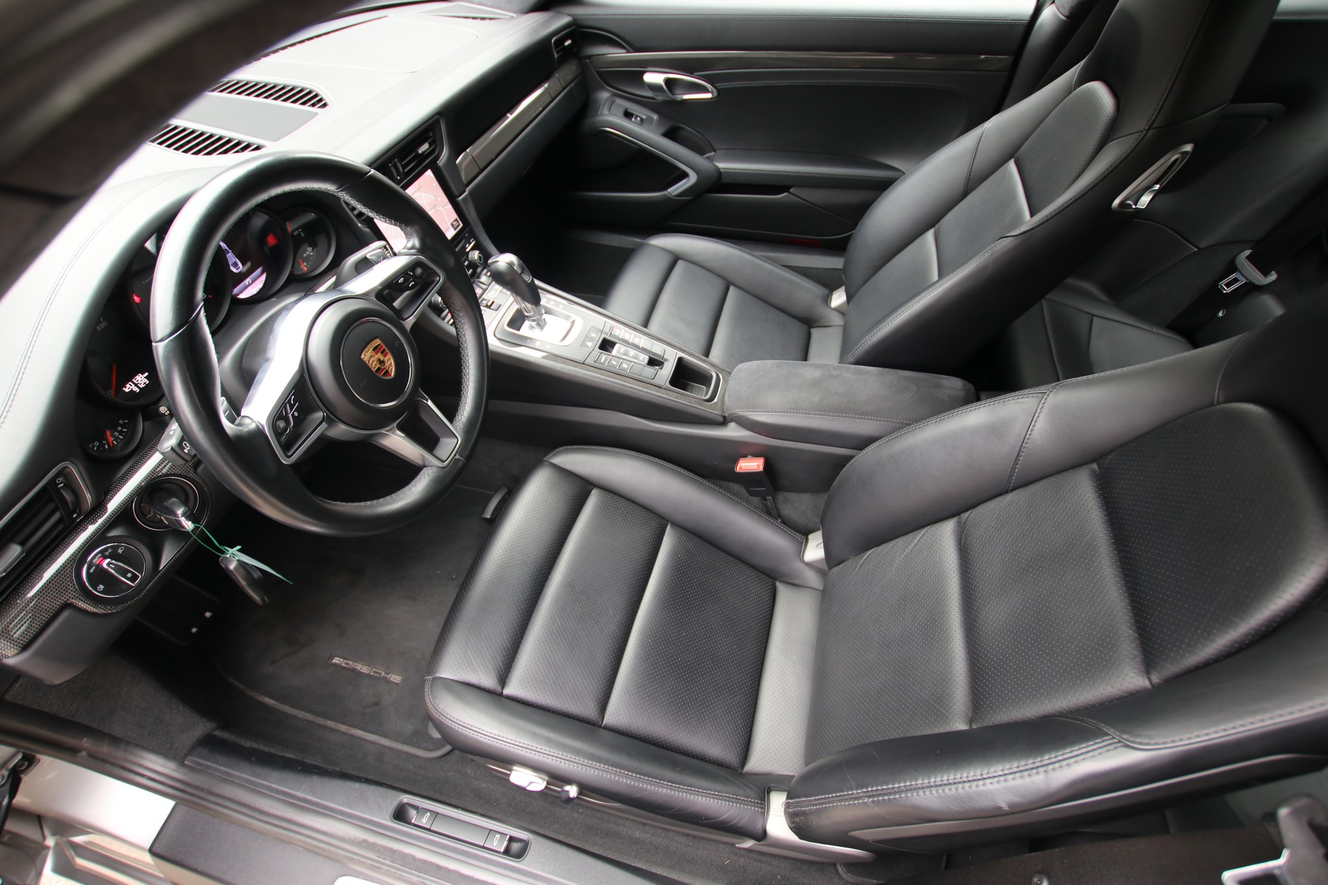 PORSCHE 911 Carrera 4 PDK-image-10