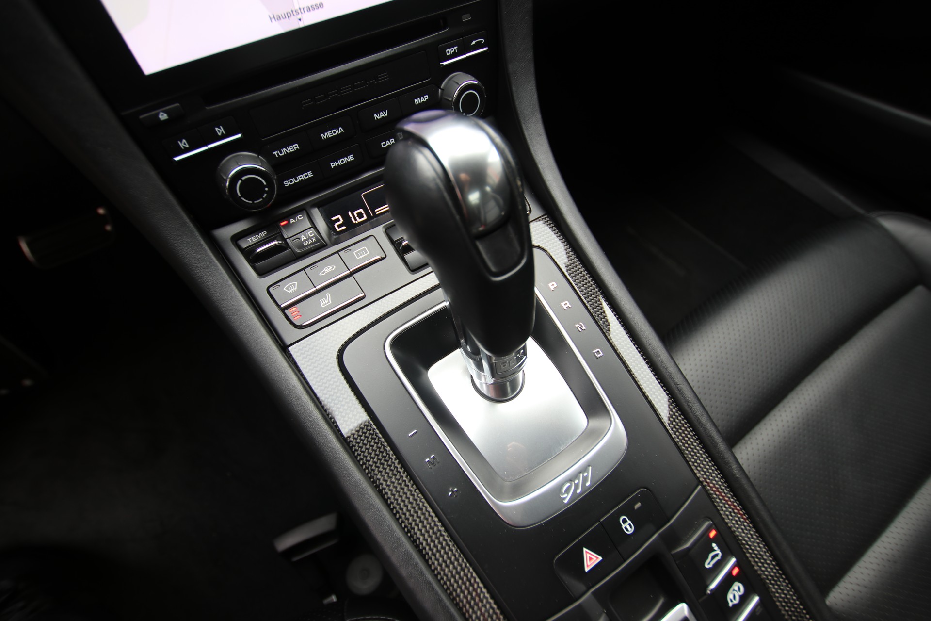 PORSCHE 911 Carrera 4 PDK-image-21
