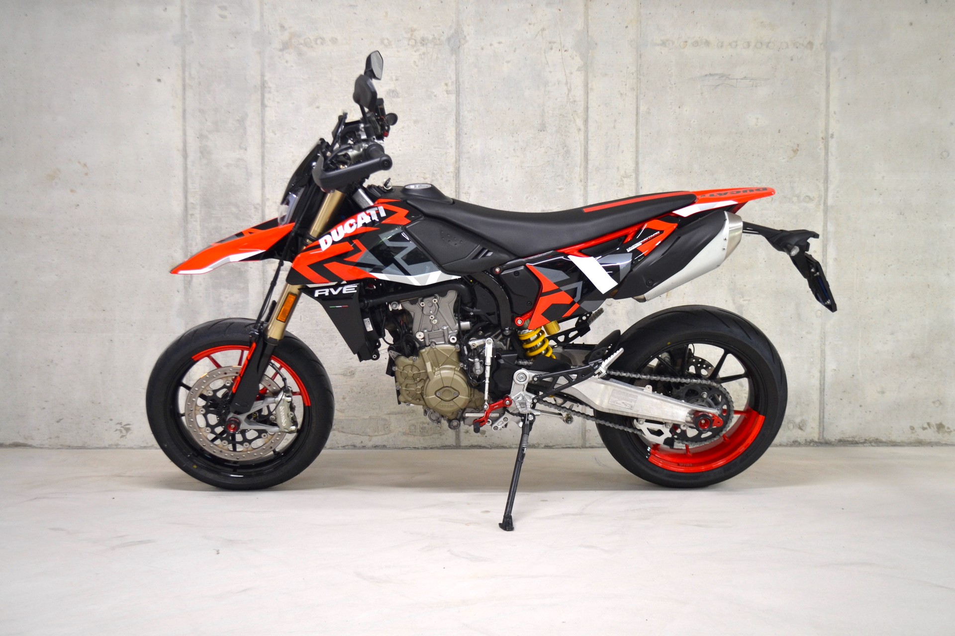 DUCATI Hypermotard 698 Mono RVE (35kW)-image-2