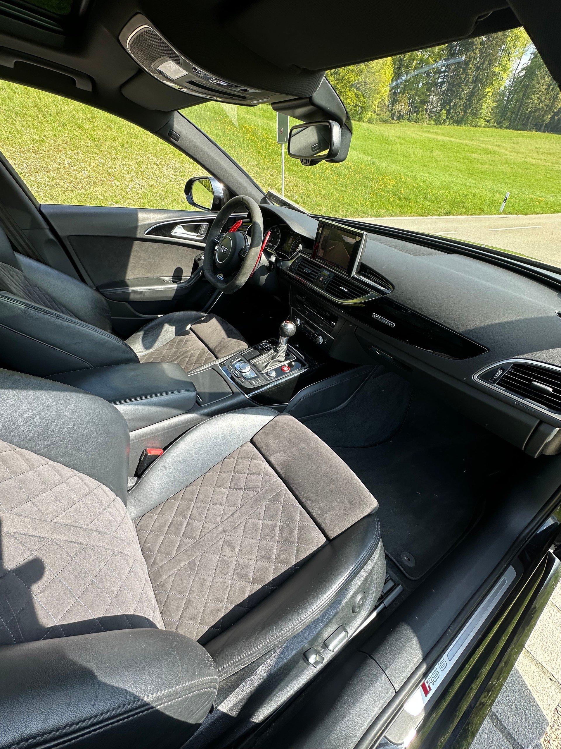 AUDI RS6 Avant 4.0 TFSI V8 quattro Tiptronic-image-6