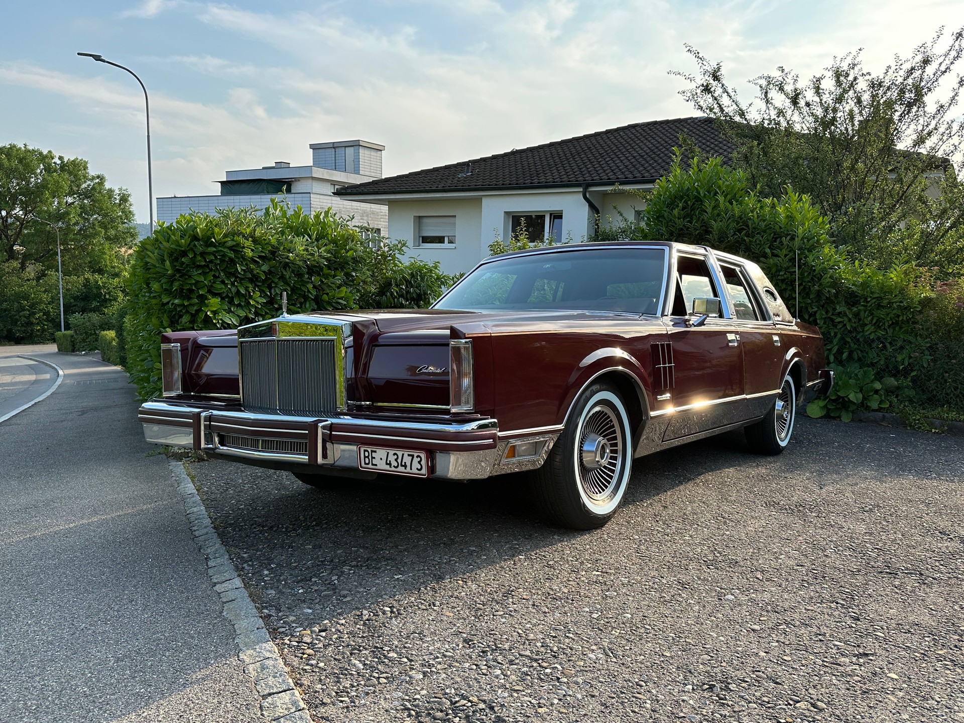 LINCOLN Continental Mark VI Signature Series