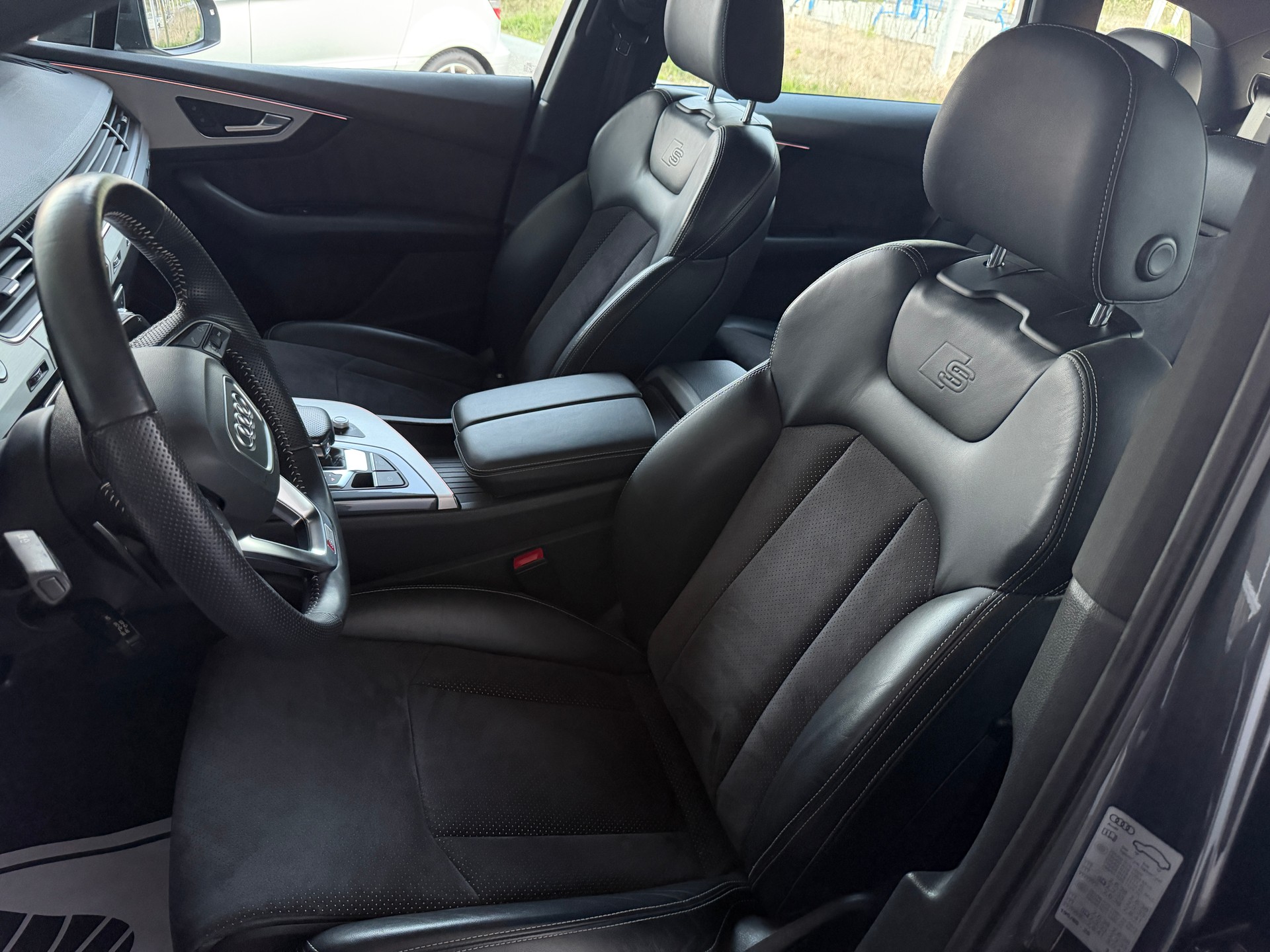 AUDI Q7 50 TDI quattro tiptronic-image-7