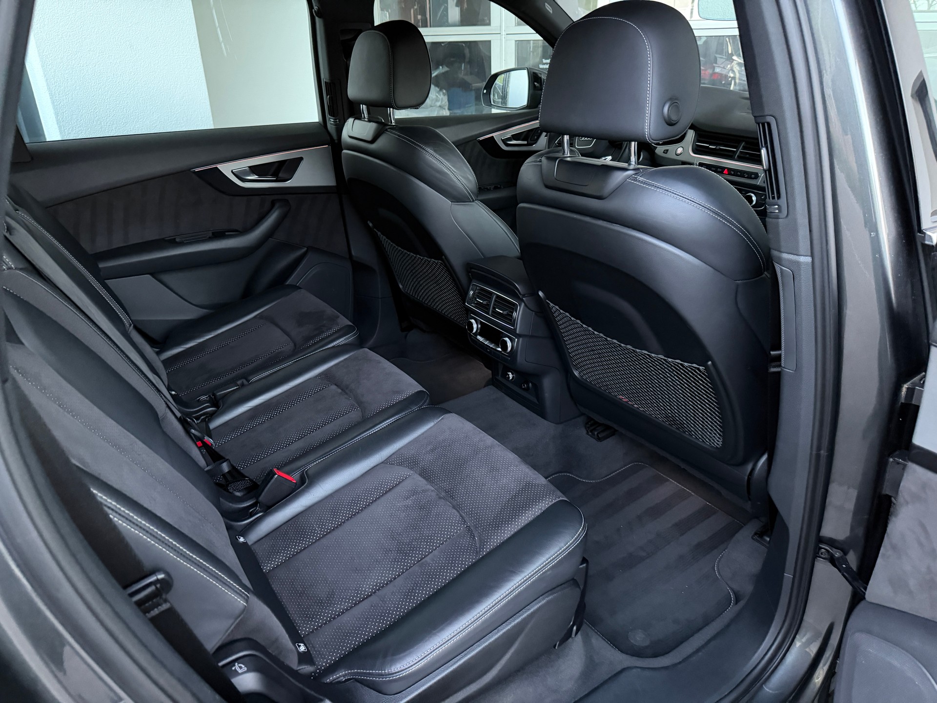 AUDI Q7 50 TDI quattro tiptronic-image-13
